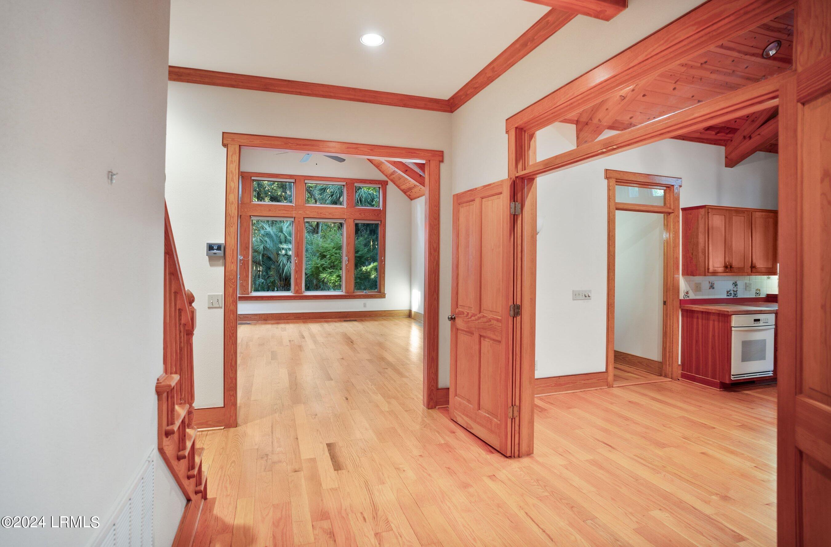 33 Newpoint Road