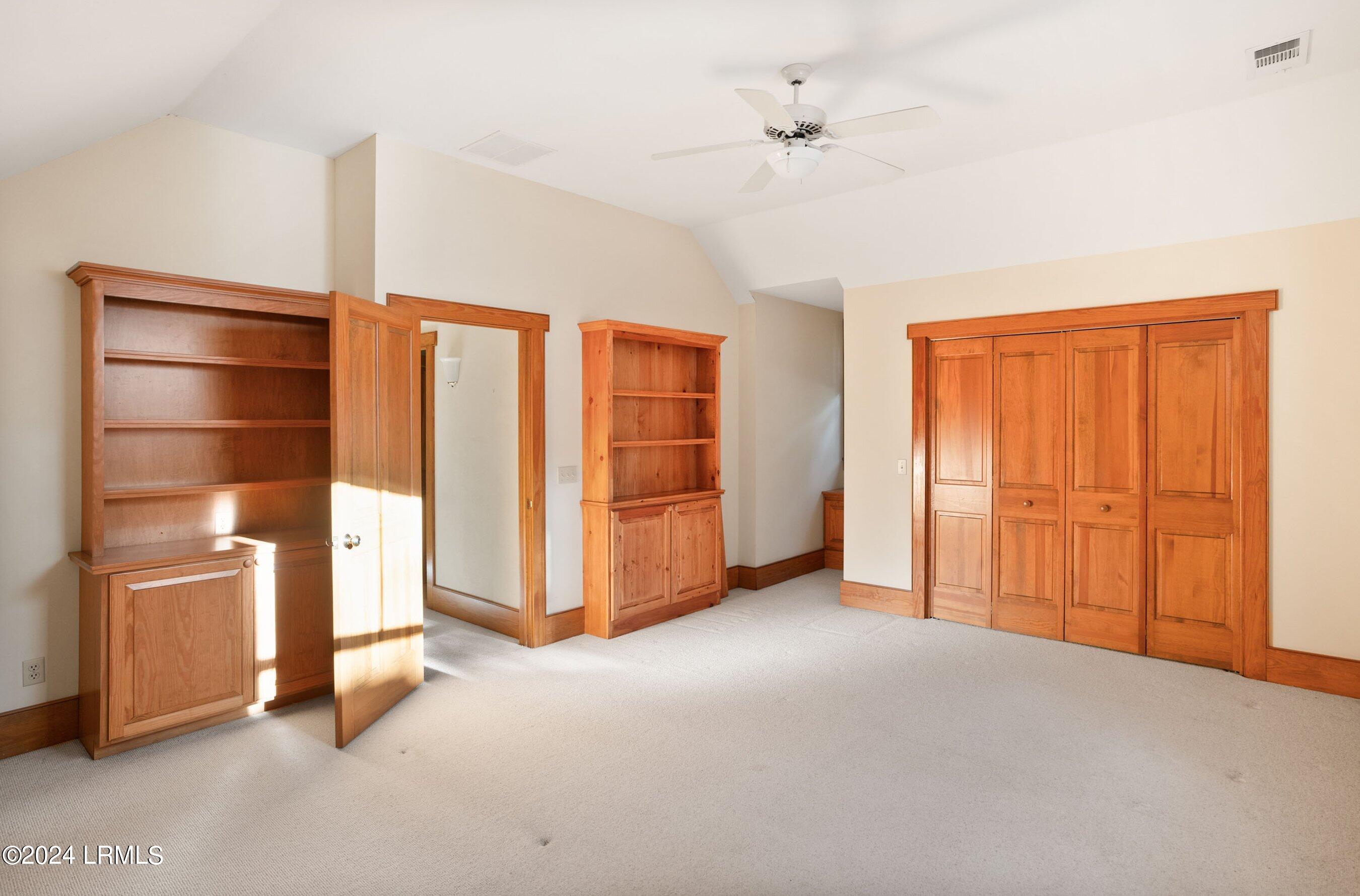33 Newpoint Road