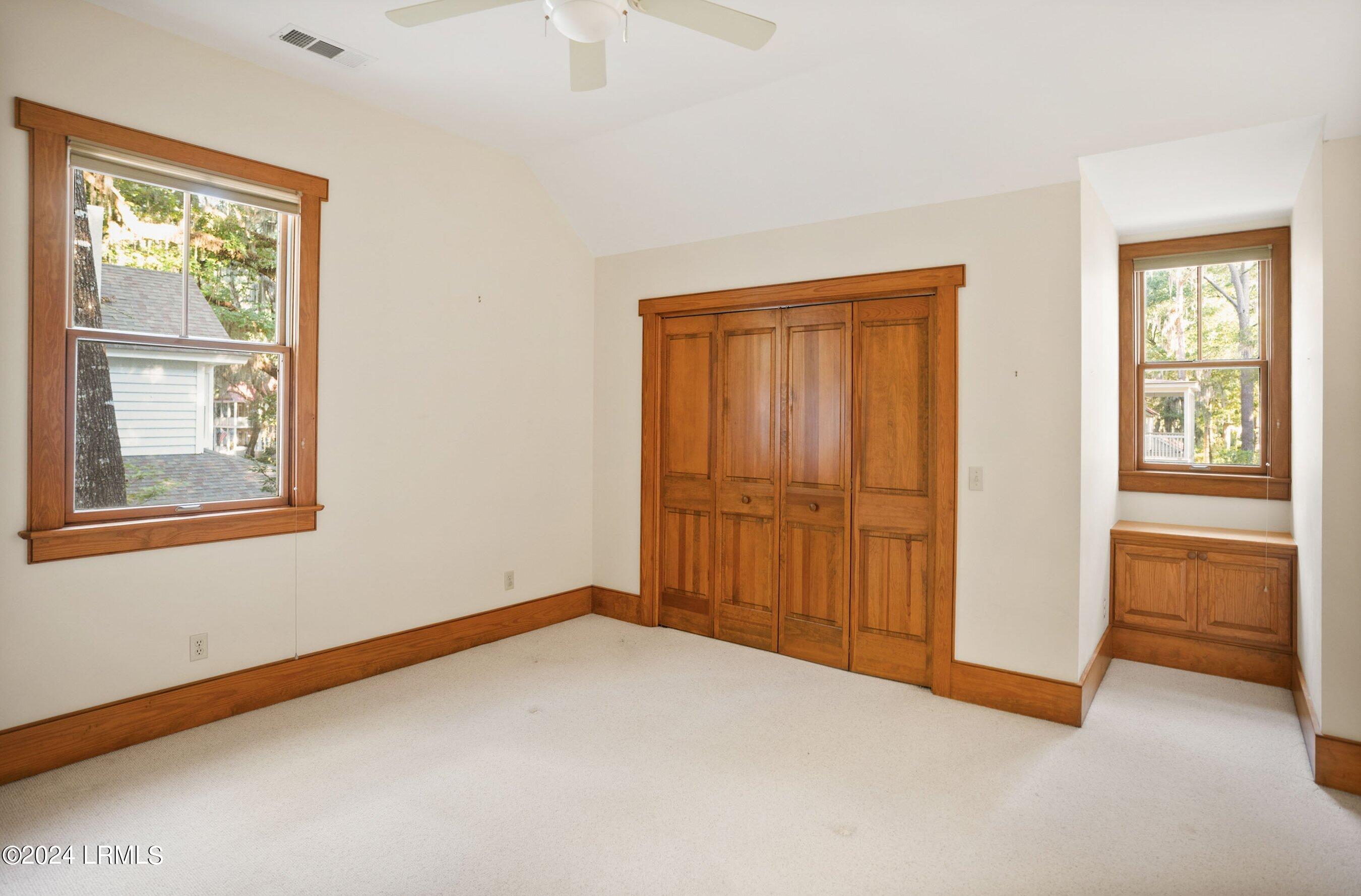 33 Newpoint Road