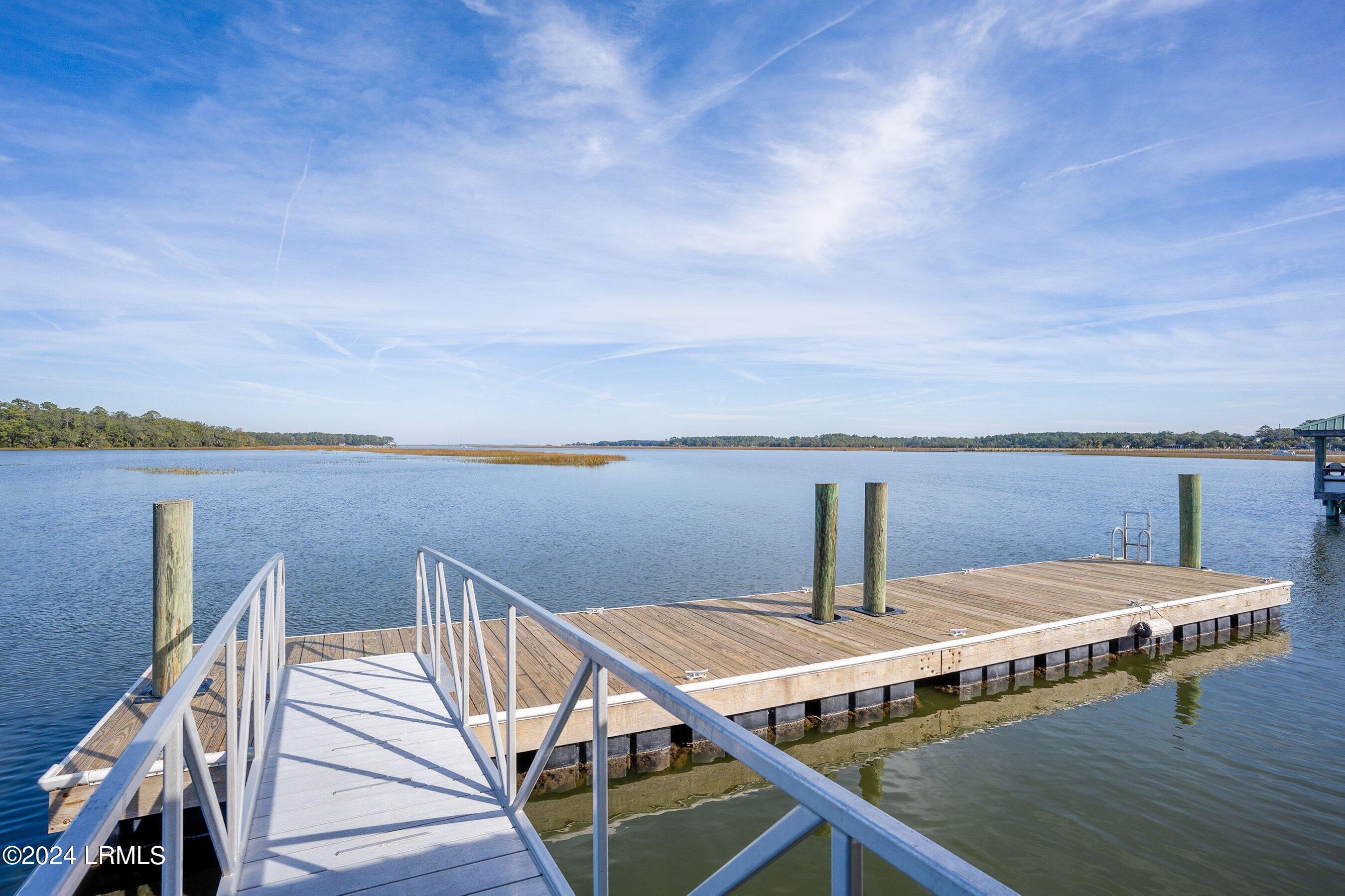 38 Net Weavers Place, St. Helena Island