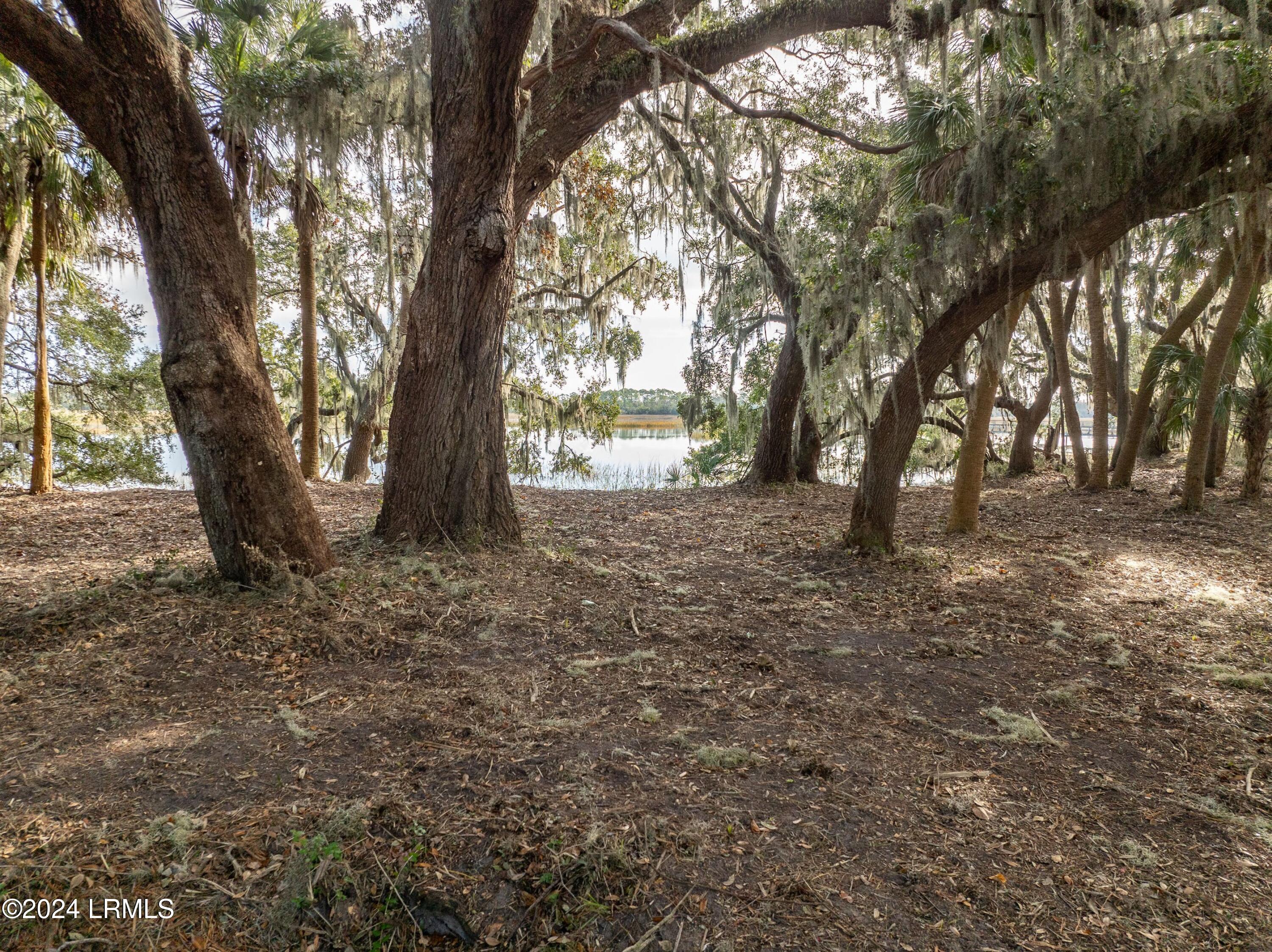 38 Net Weavers Place, St. Helena Island