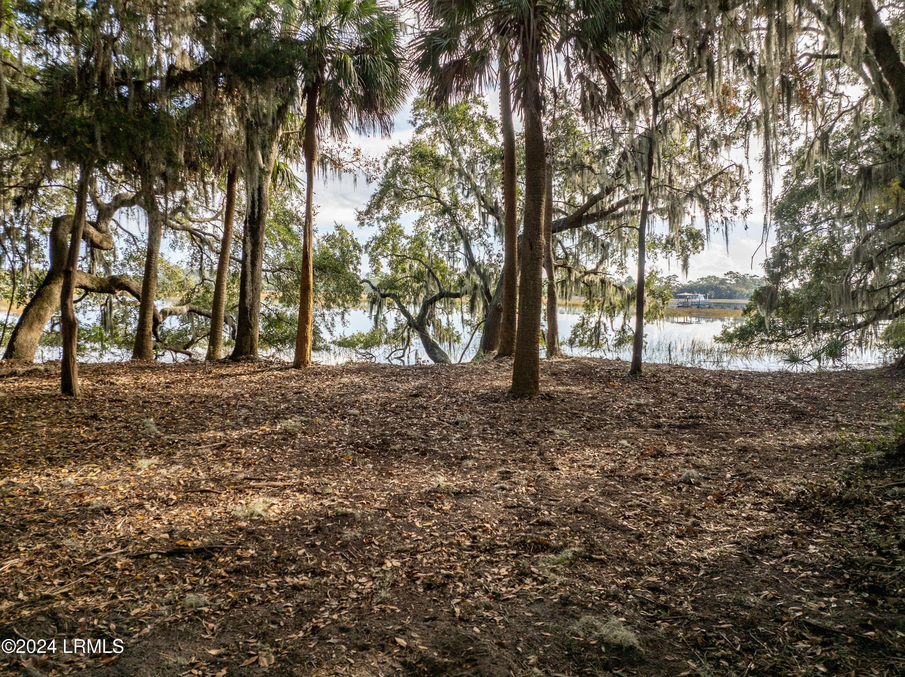 38 Net Weavers Place, St. Helena Island