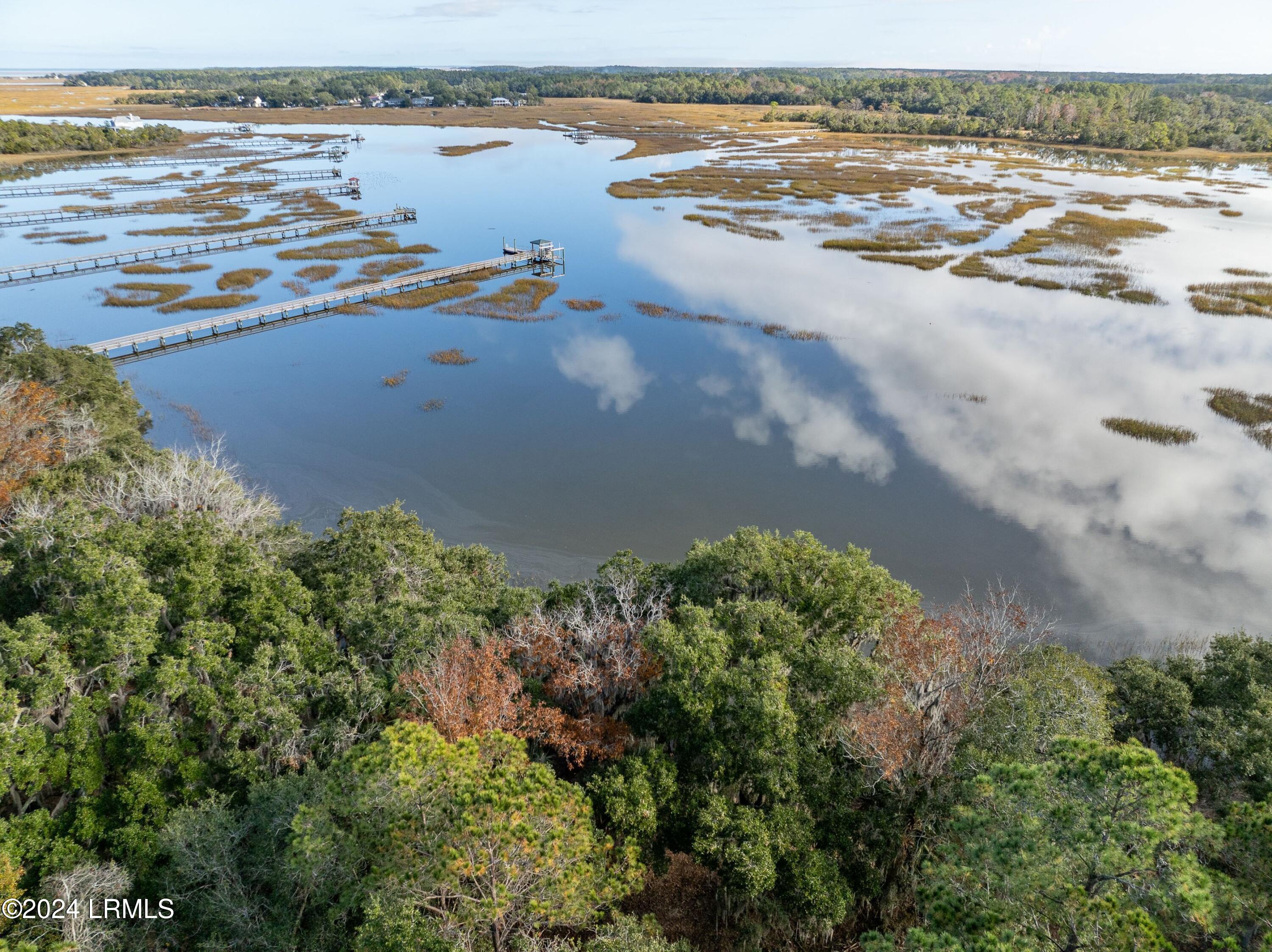 38 Net Weavers Place, St. Helena Island