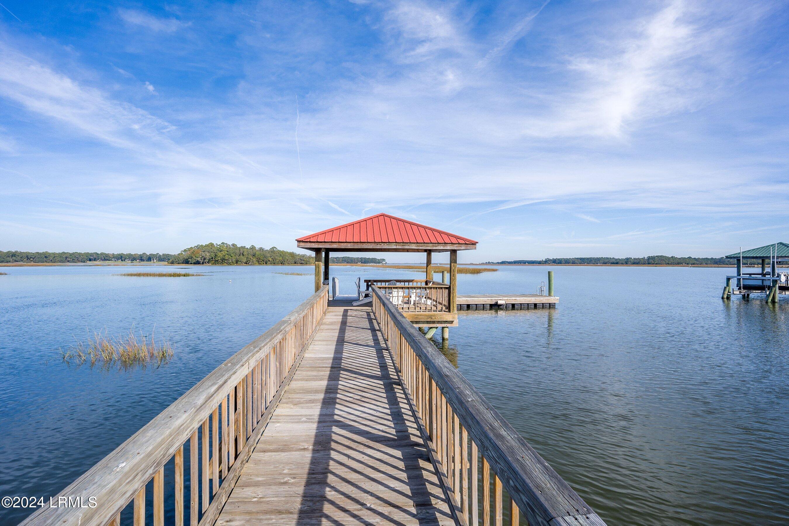 38 Net Weavers Place, St. Helena Island