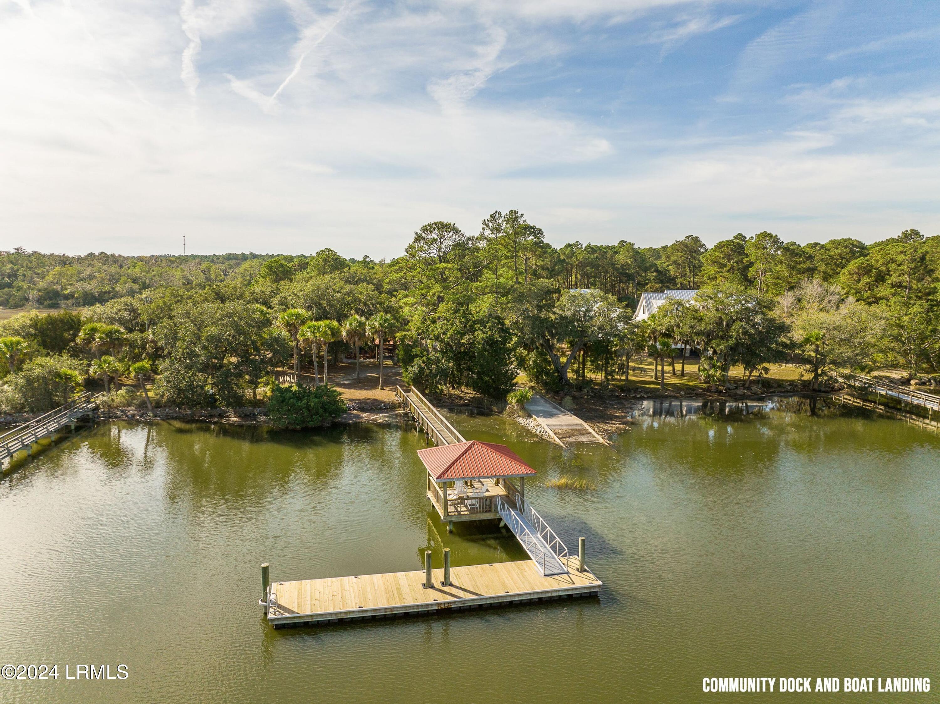 38 Net Weavers Place, St. Helena Island