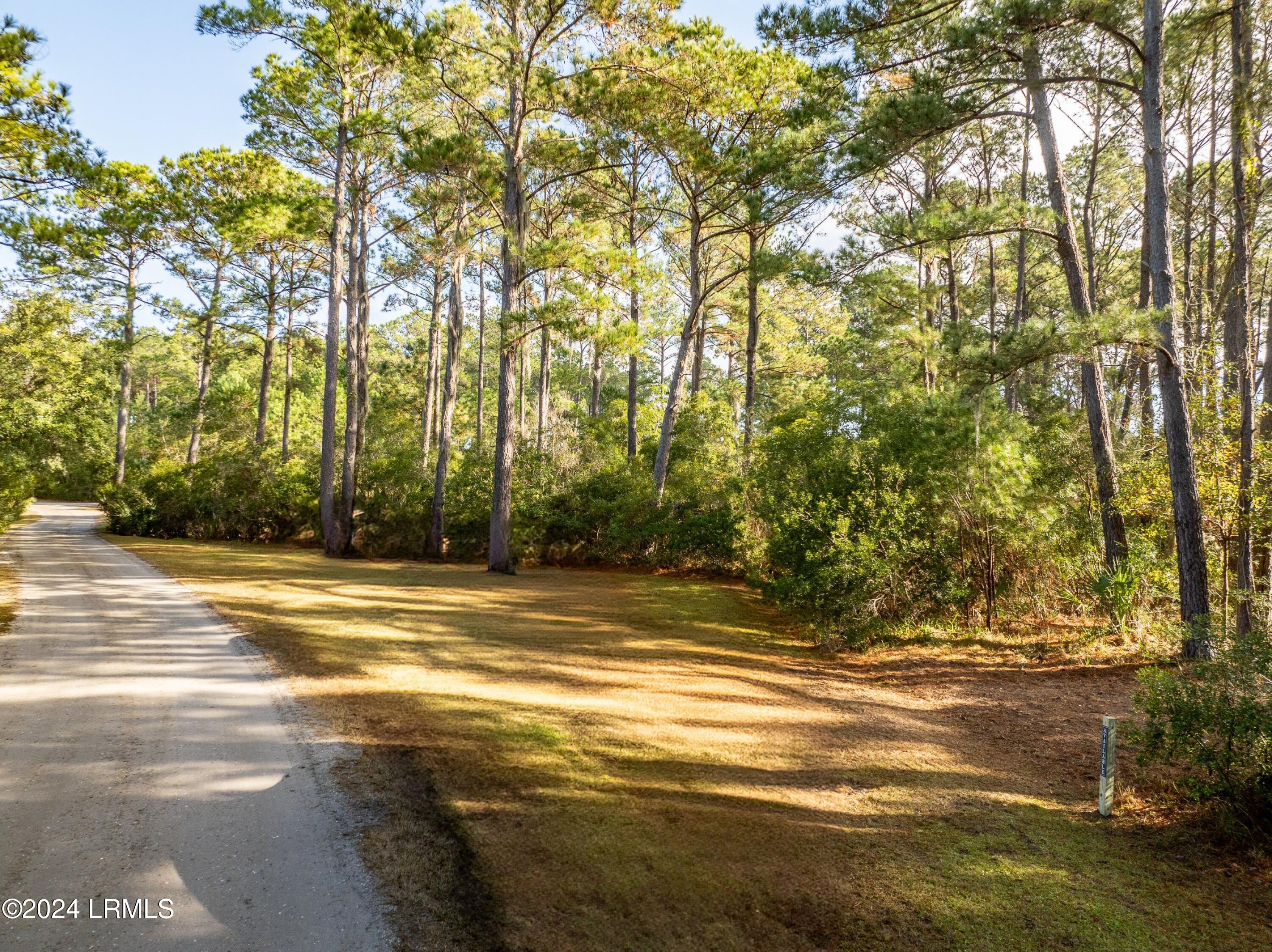 38 Net Weavers Place, St. Helena Island