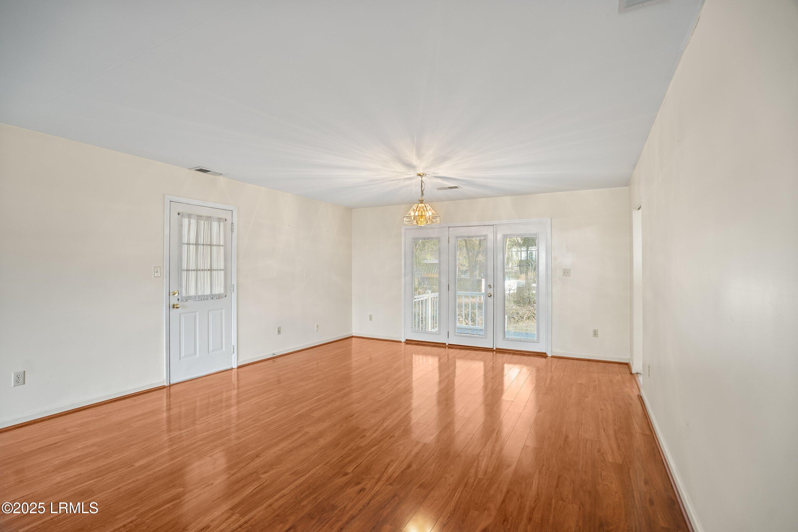 38 Sunset Boulevard
