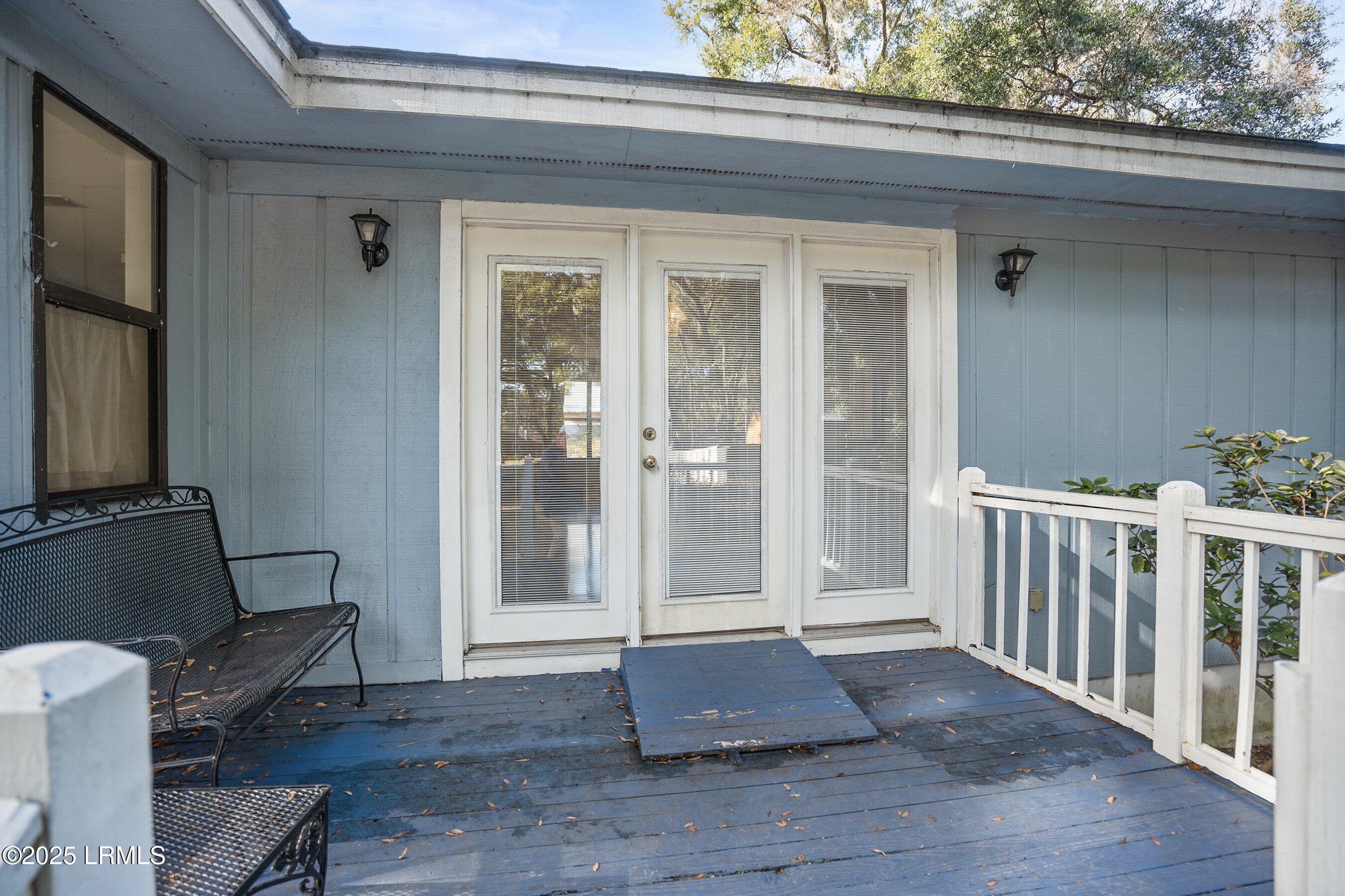38 Sunset Boulevard