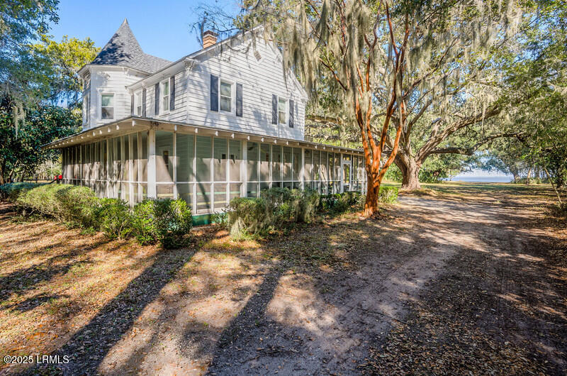 4 Saltwind Drive, St. Helena Island