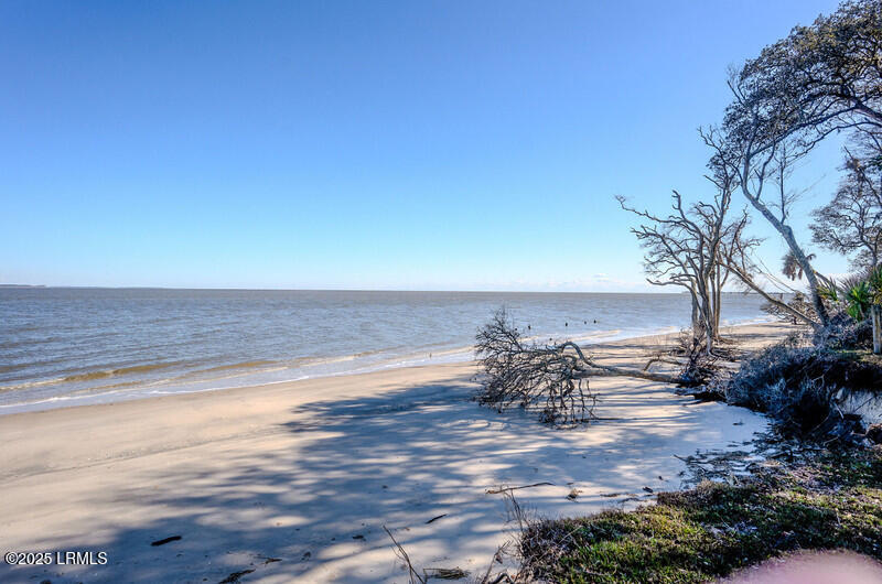 4 Saltwind Drive, St. Helena Island