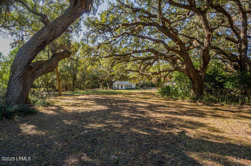 4 Saltwind Drive, St. Helena Island