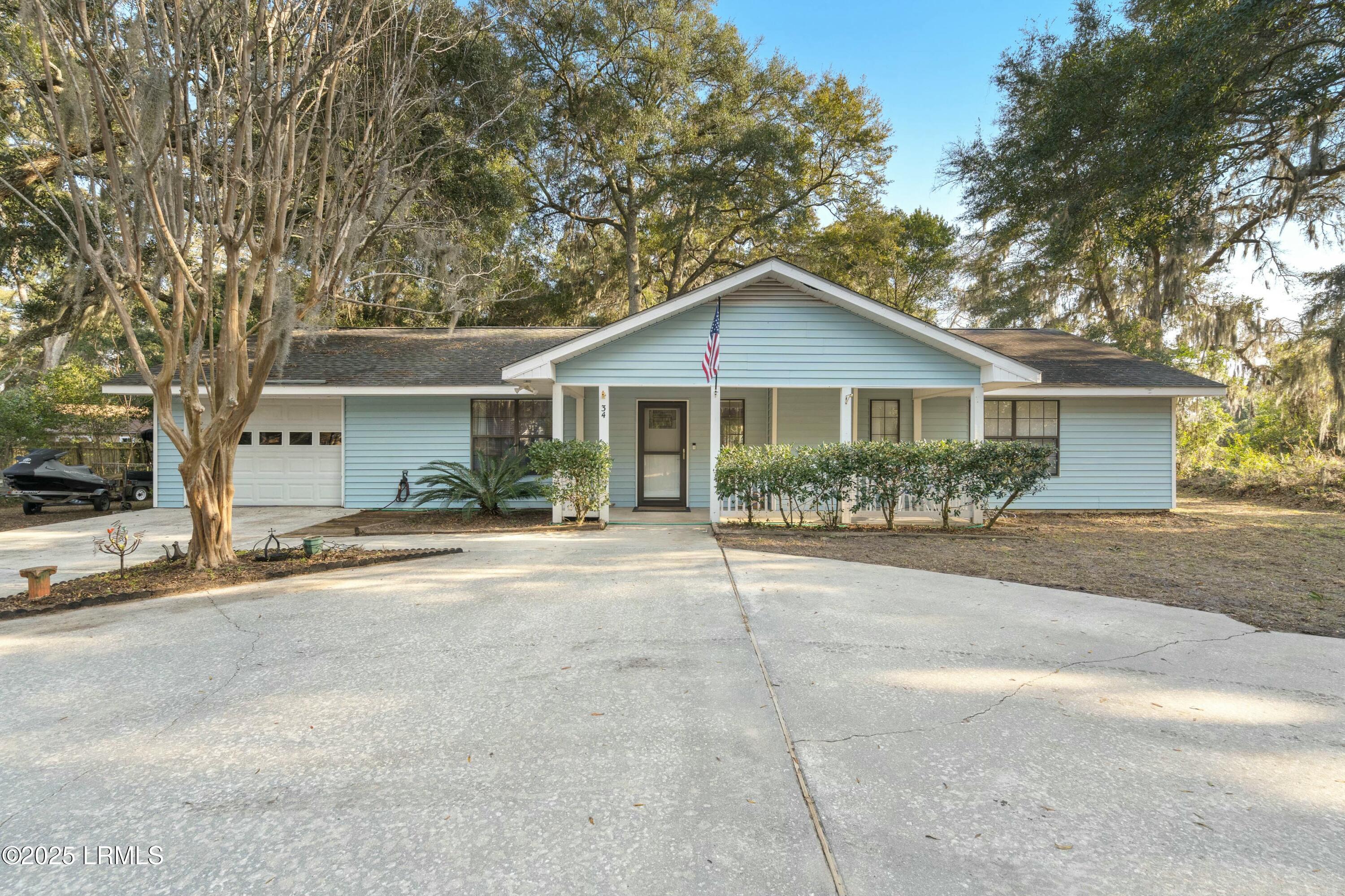 34 Sunset Boulevard