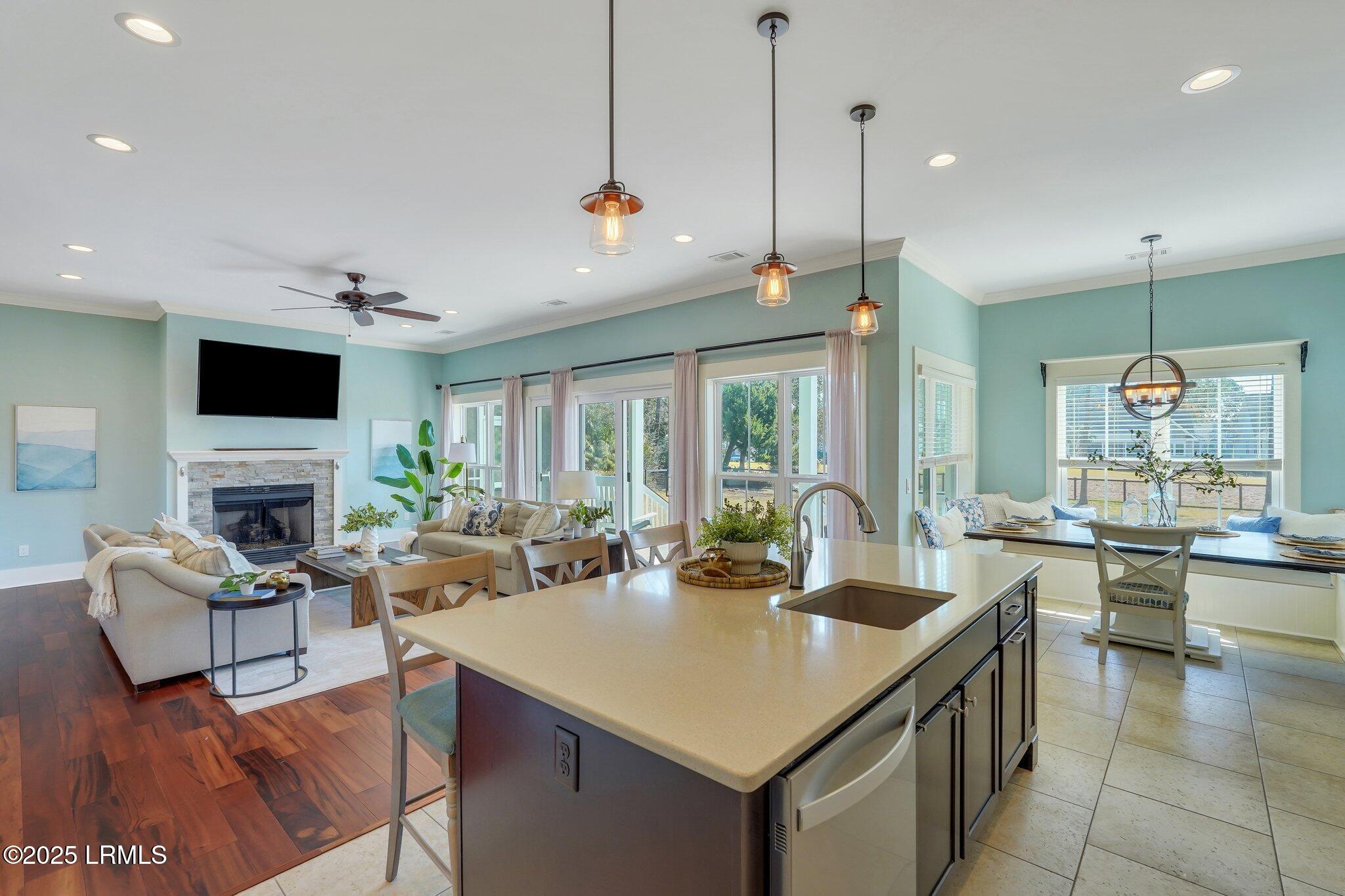 29 Dolphin Point Drive