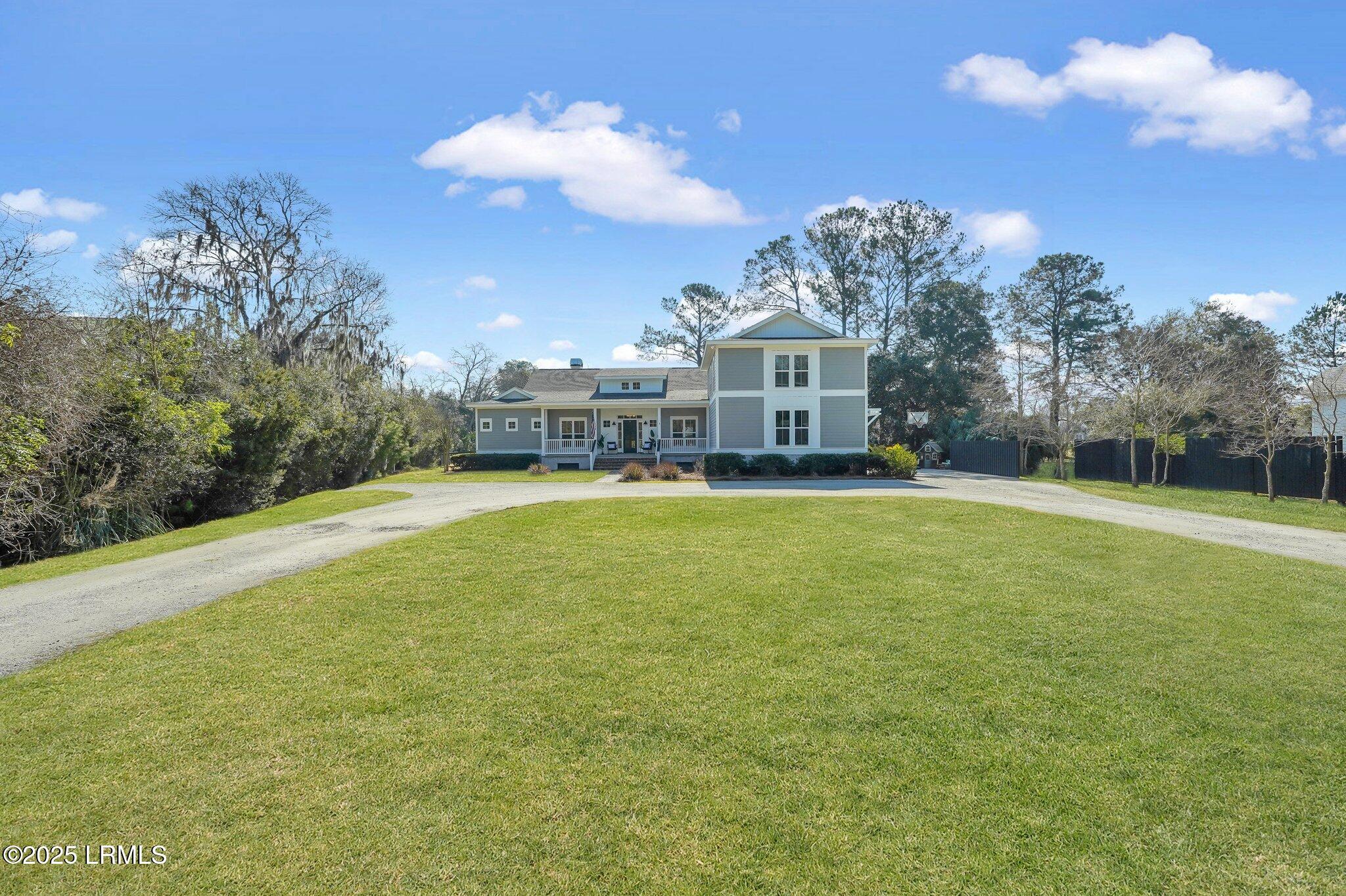 29 Dolphin Point Drive