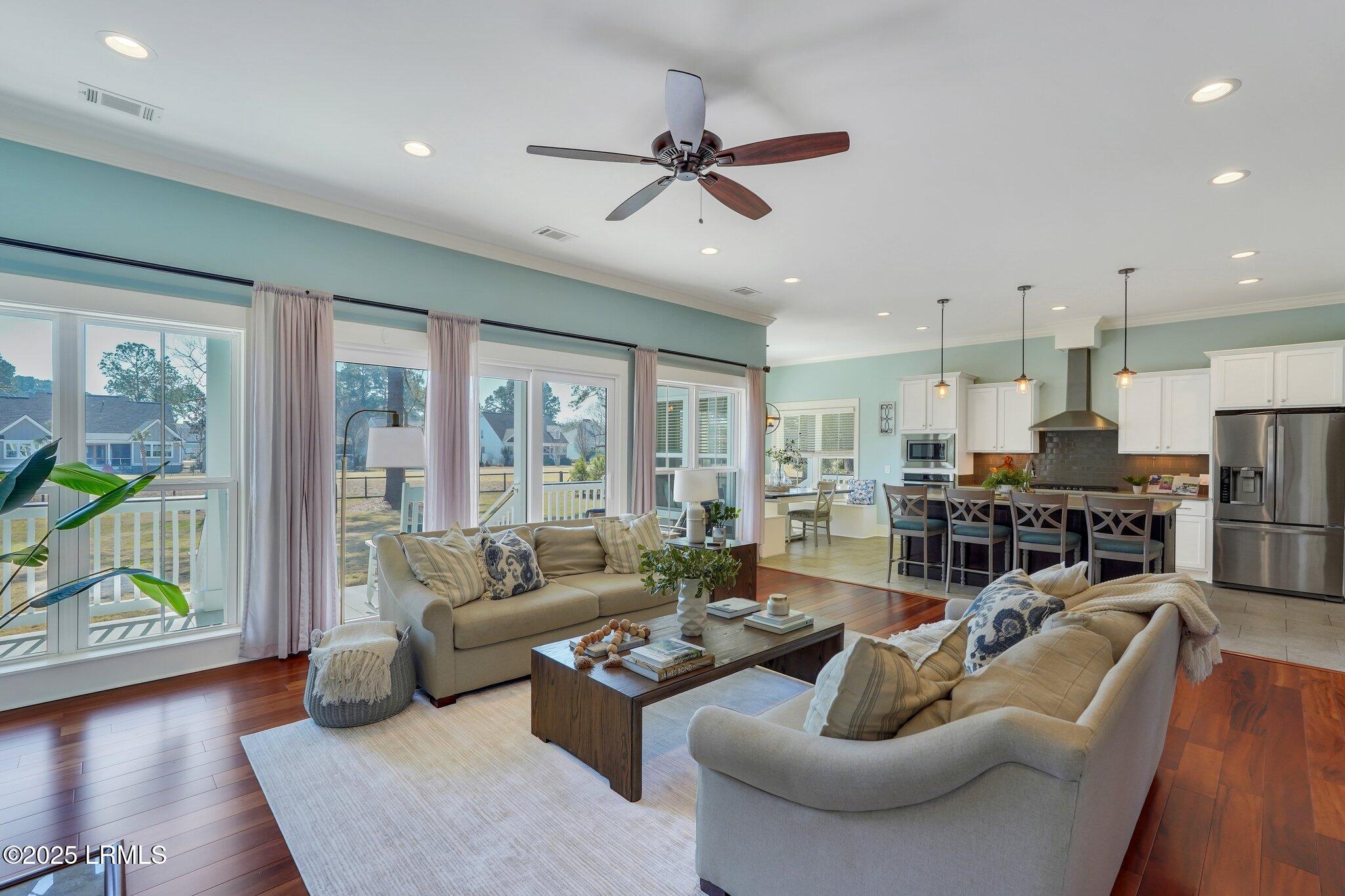 29 Dolphin Point Drive
