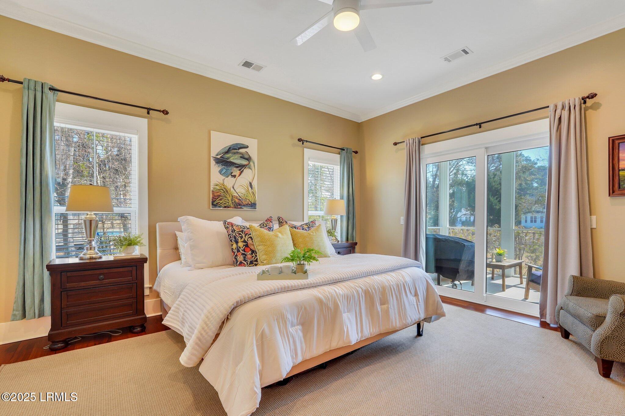 29 Dolphin Point Drive