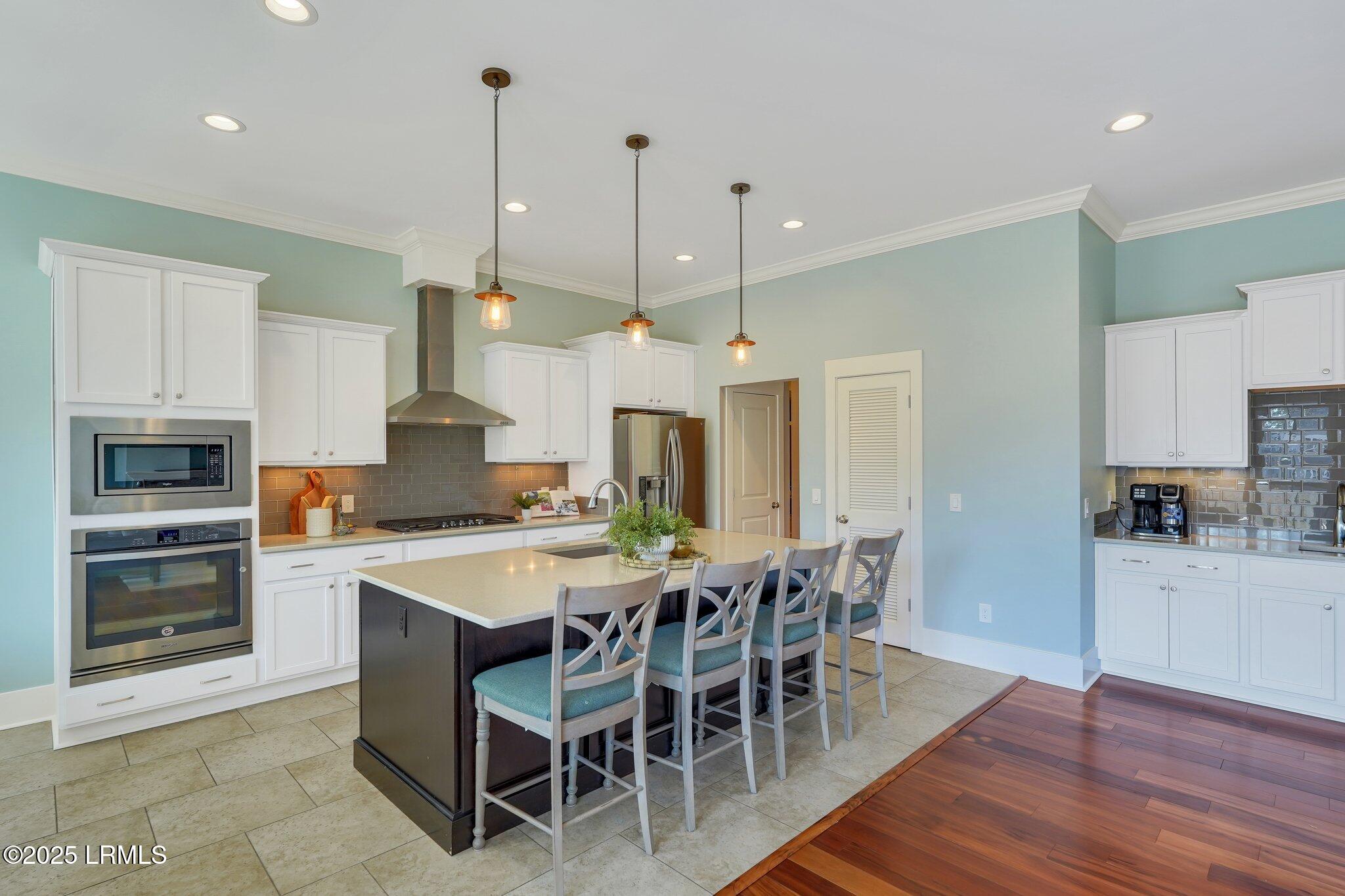 29 Dolphin Point Drive