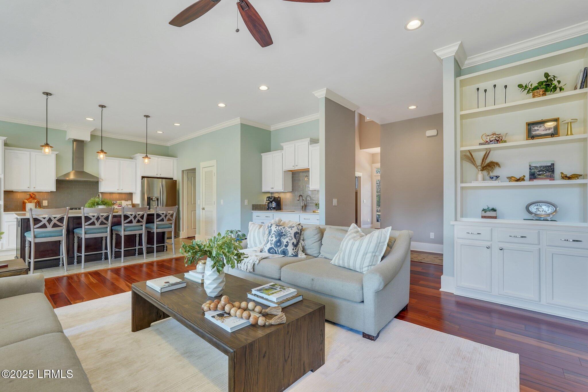 29 Dolphin Point Drive