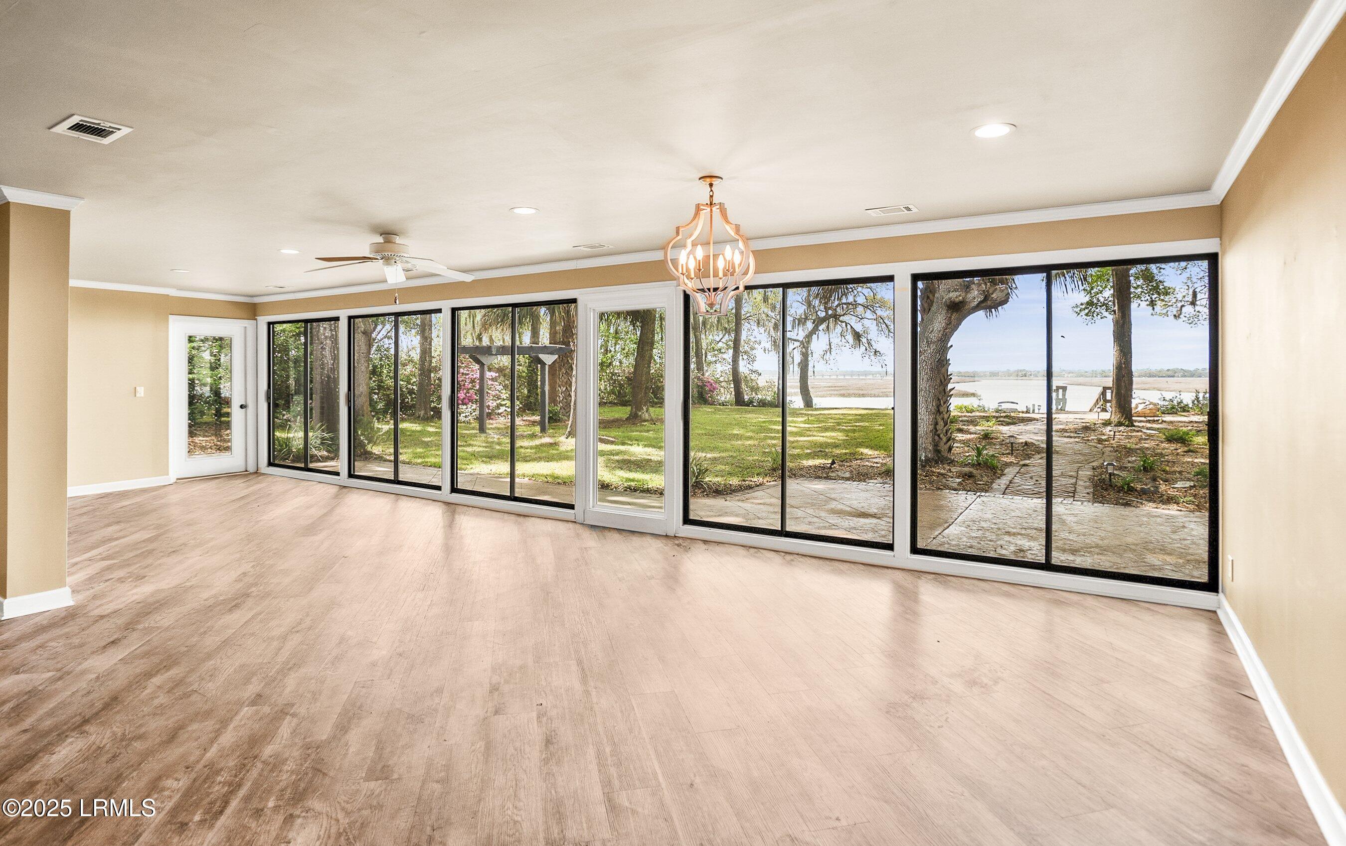 83 Sunset Boulevard
