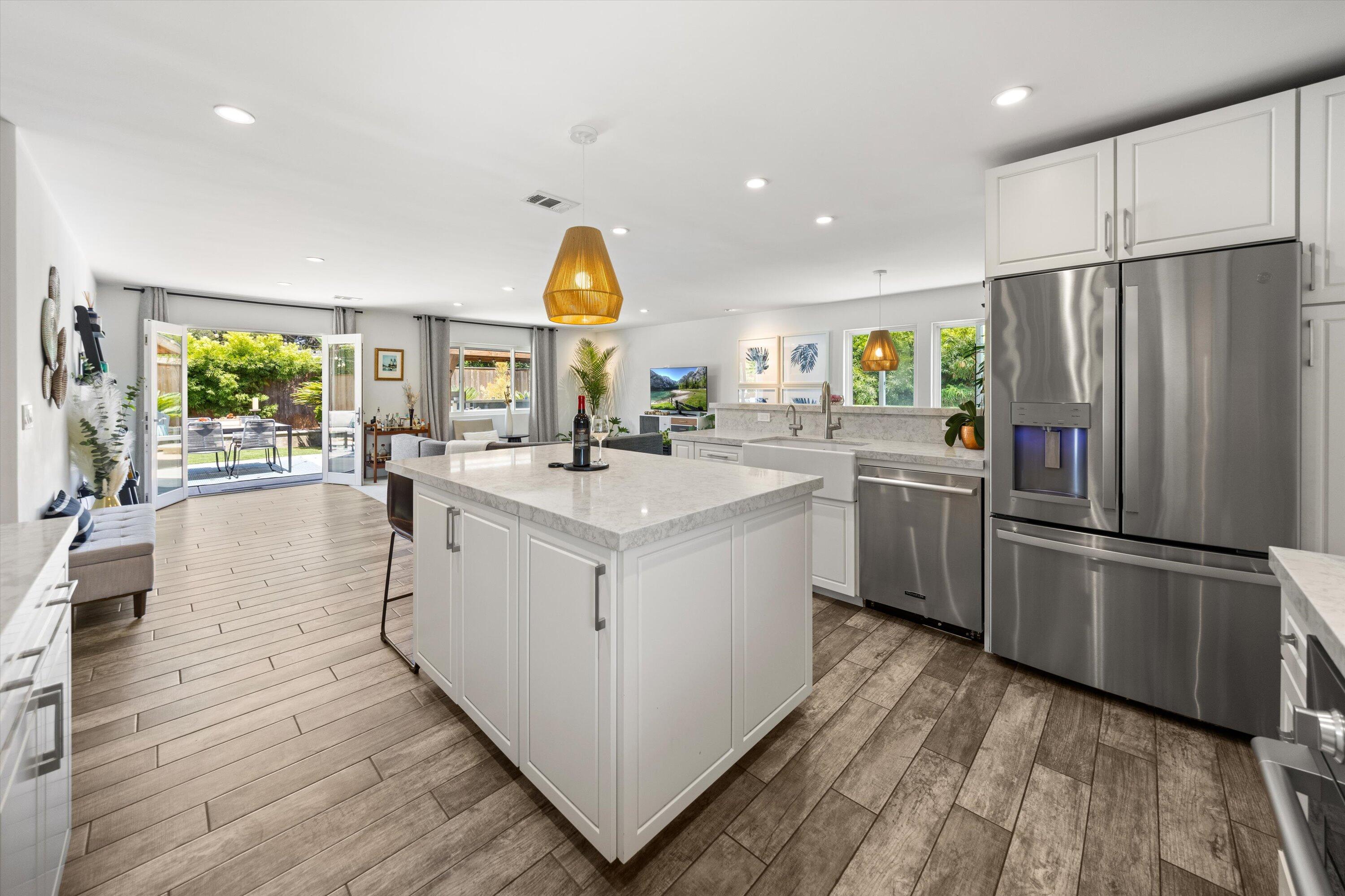 527 Dentro Drive