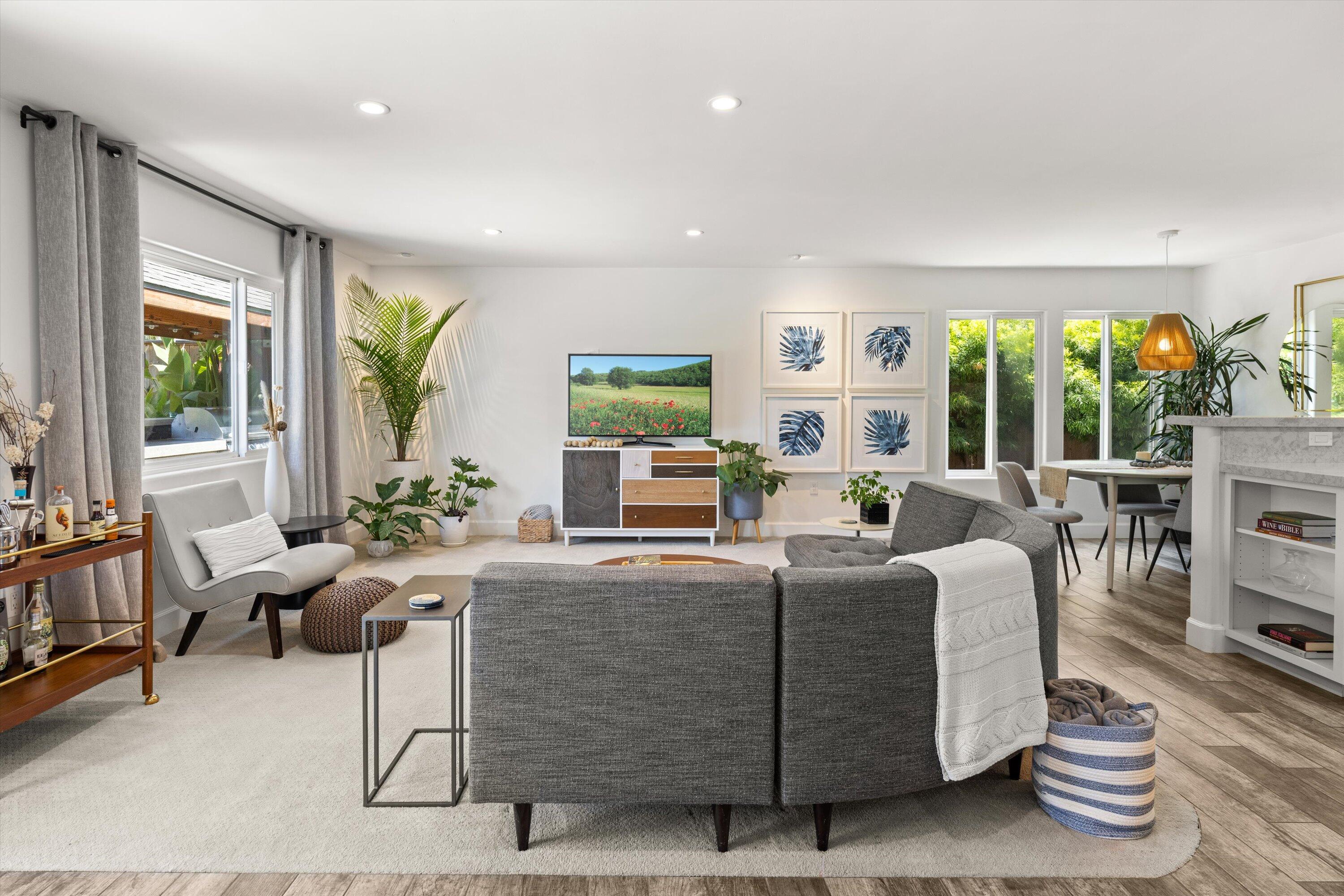 527 Dentro Drive