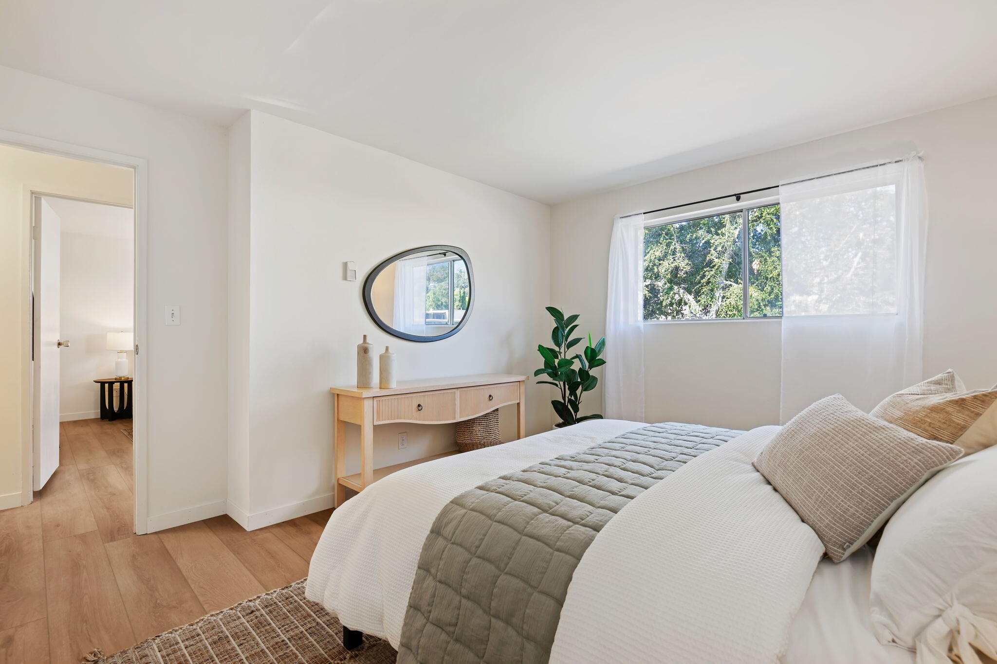 1600 Garden Street Apt 32