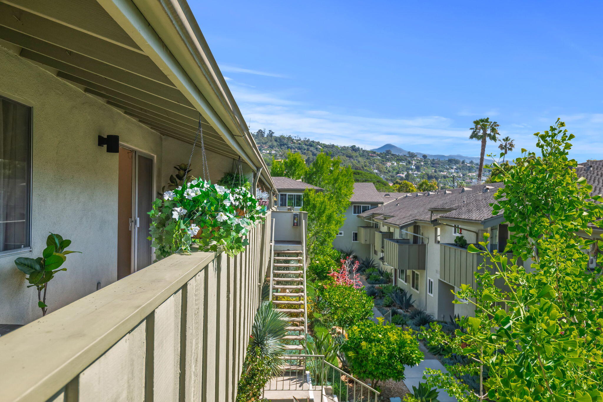 1600 Garden Street Apt 32