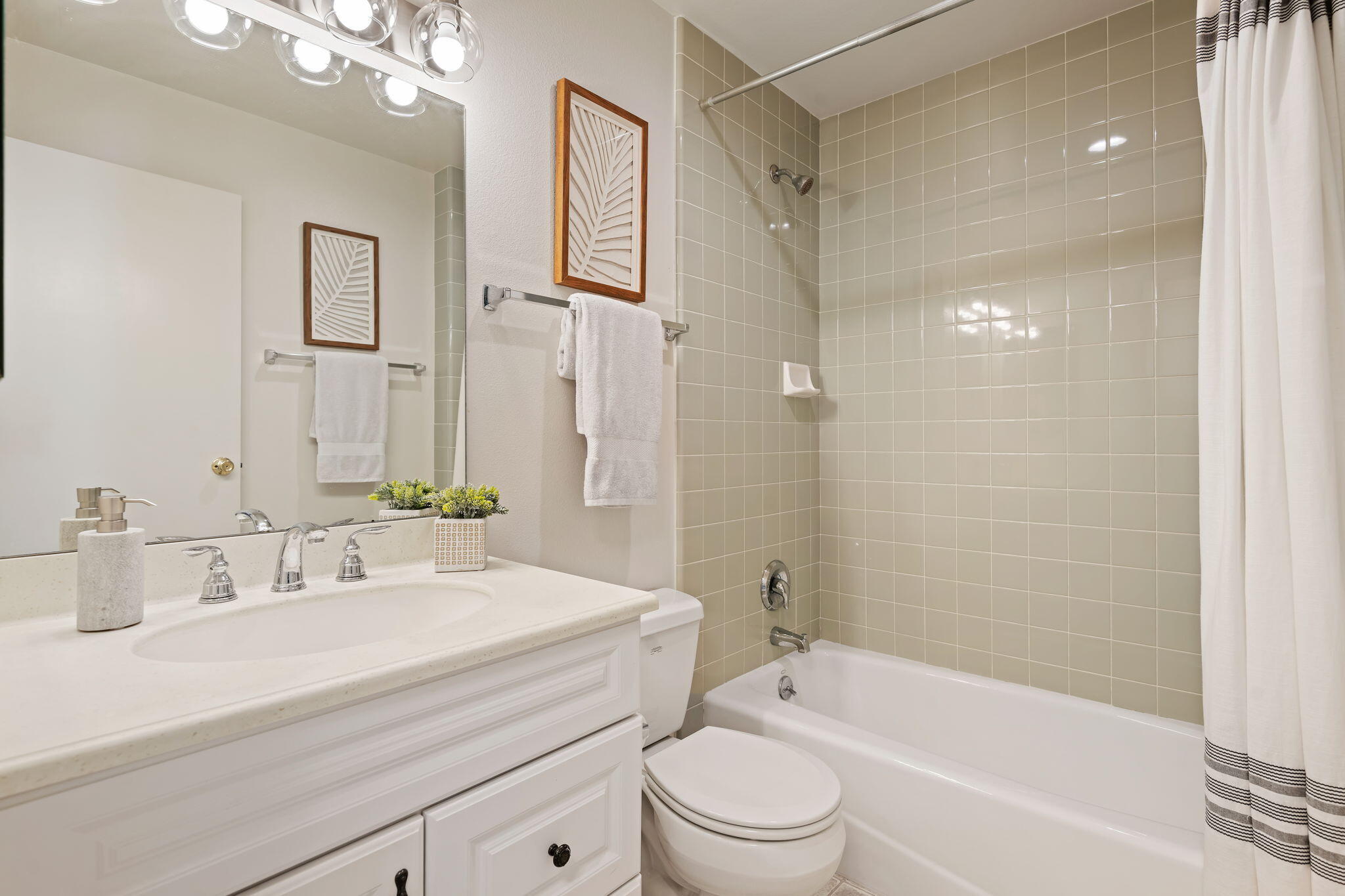 1600 Garden Street Apt 32