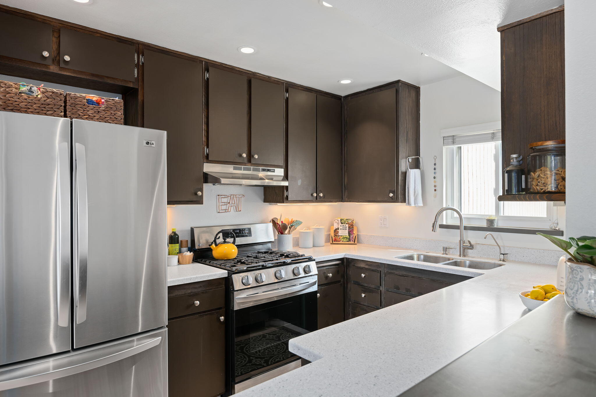 1280 Seacliff Court Unit 2