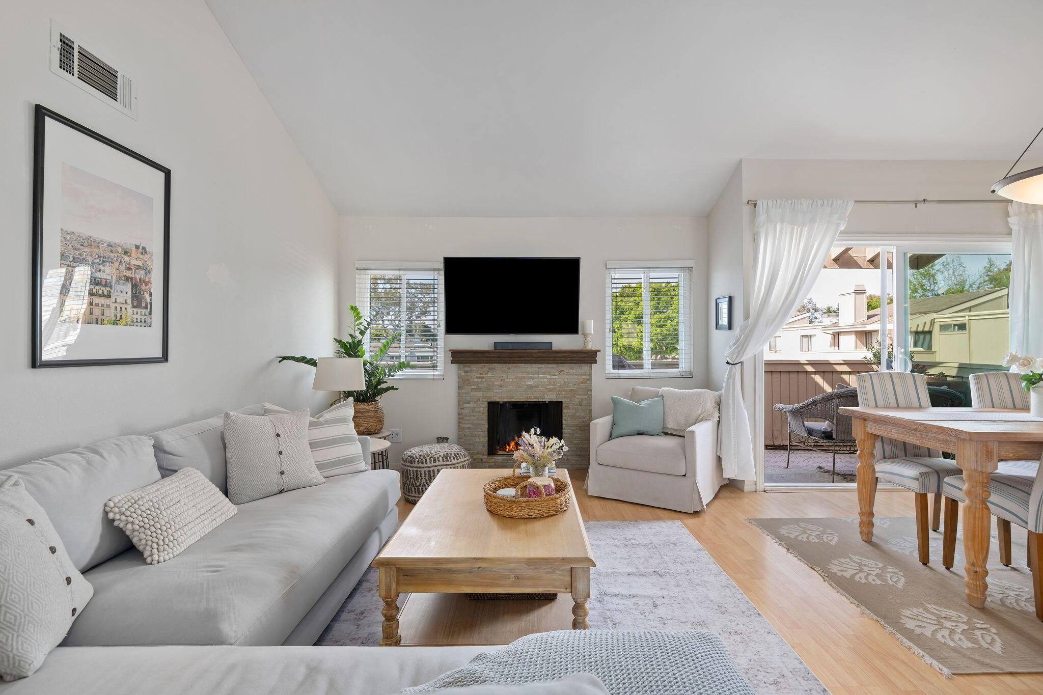 1280 Seacliff Court Unit 2