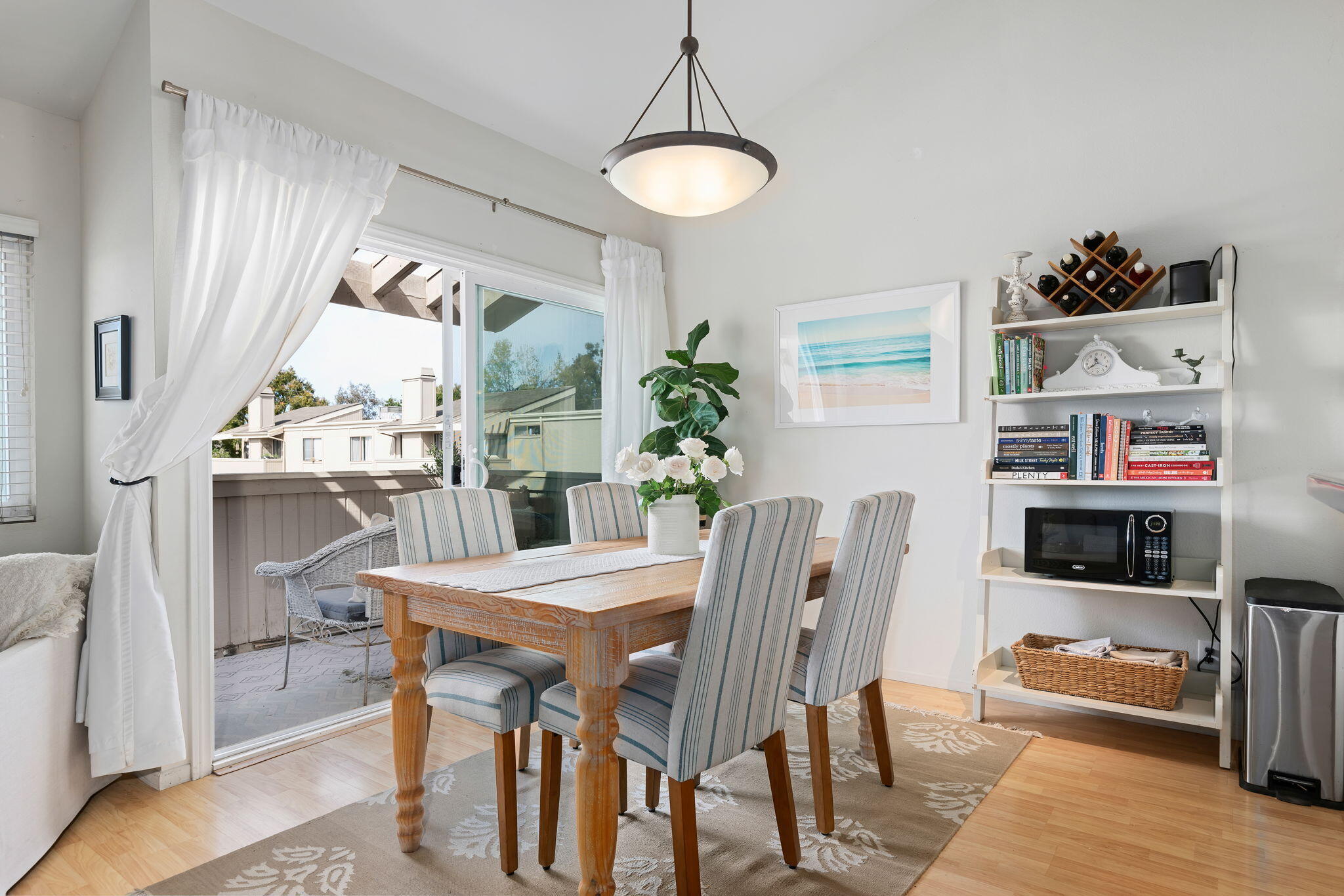 1280 Seacliff Court Unit 2