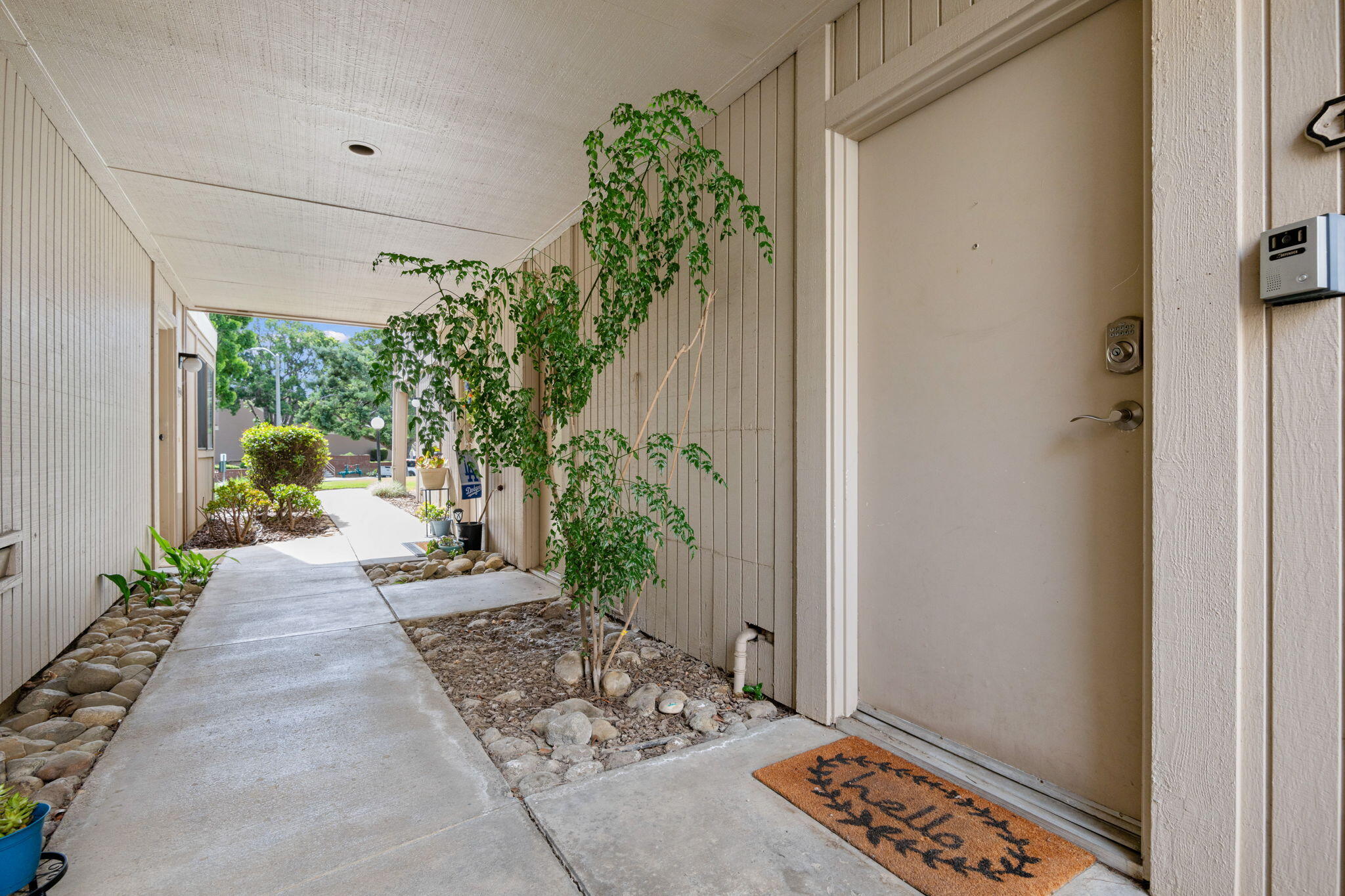 1280 Seacliff Court Unit 2