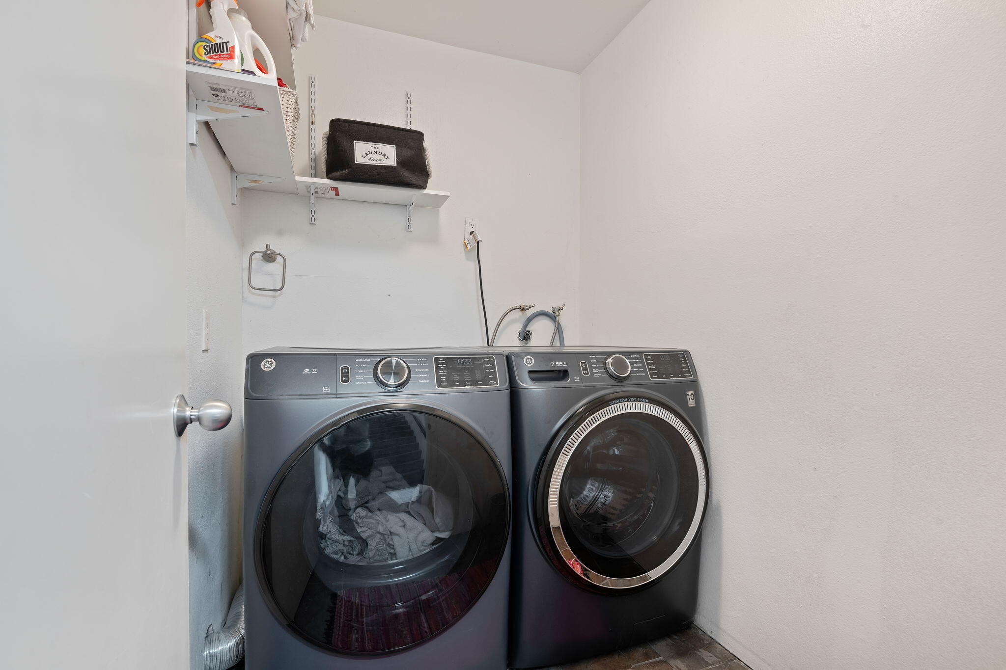 1280 Seacliff Court Unit 2