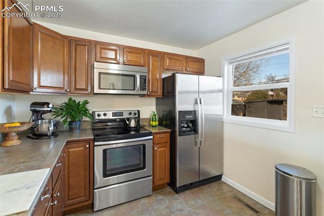 3238 E La Salle Street