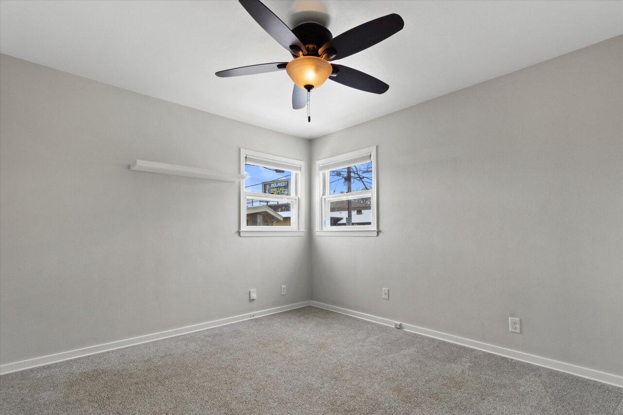 1421 North Hawley ROAD