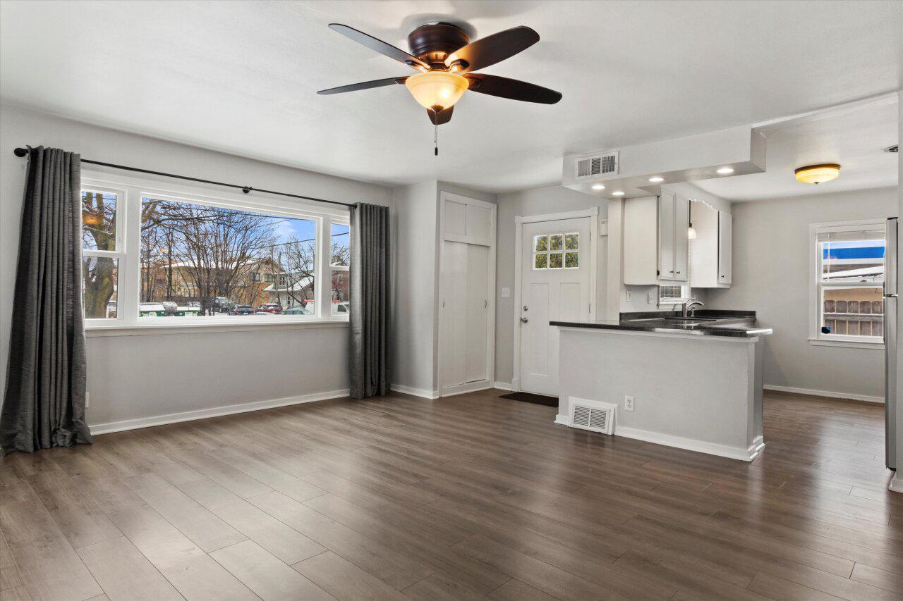 1421 North Hawley ROAD