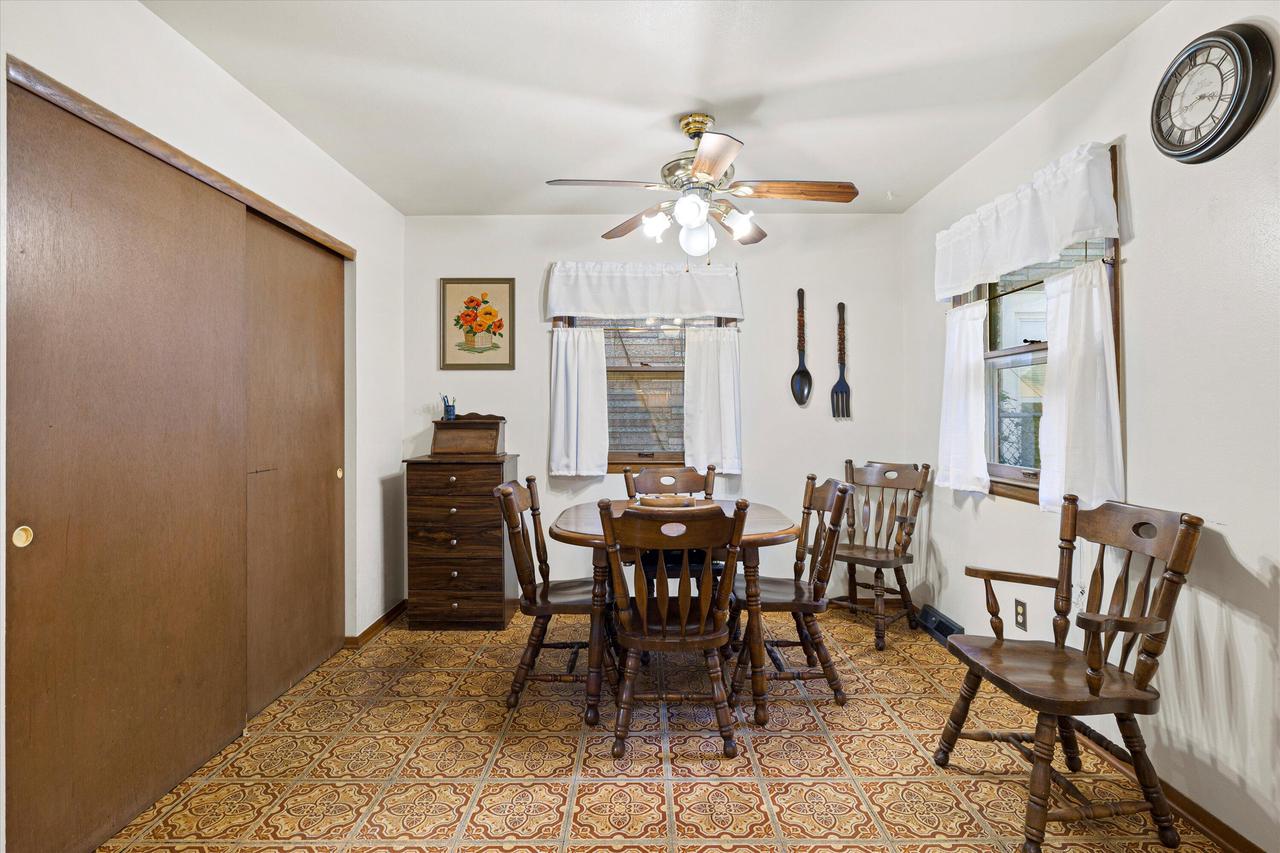 3804 East Edgerton AVENUE