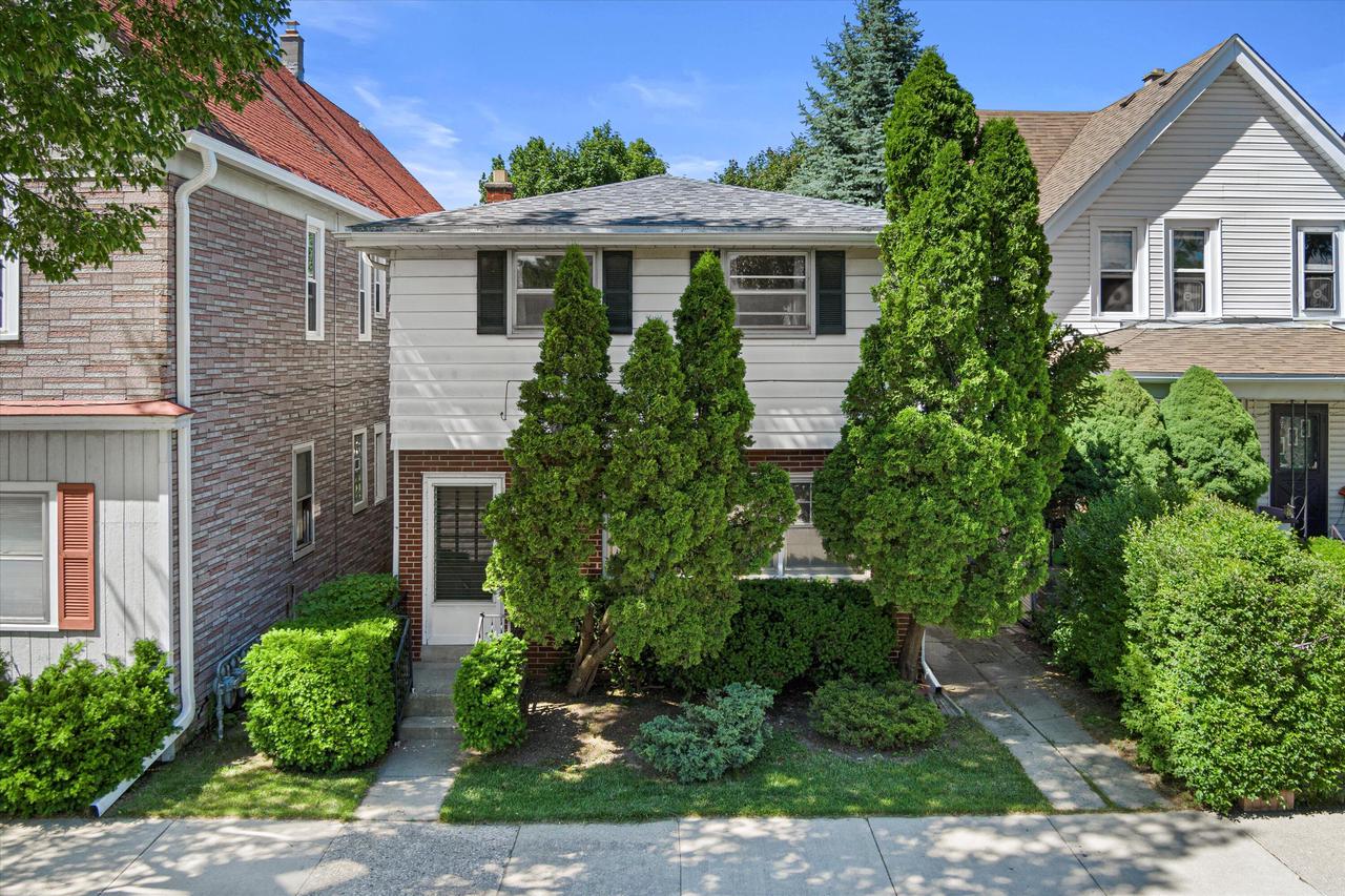 3804 East Edgerton AVENUE