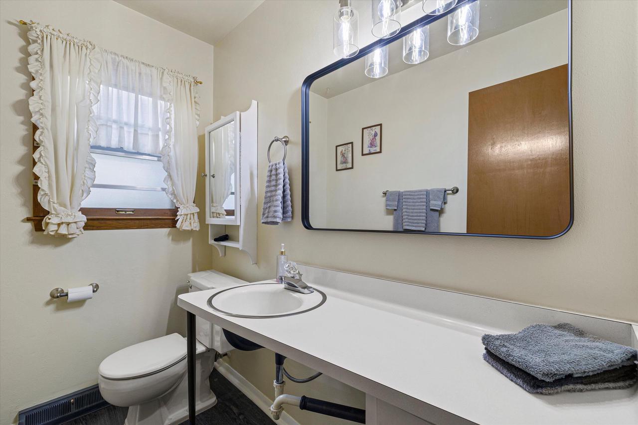 3804 East Edgerton AVENUE