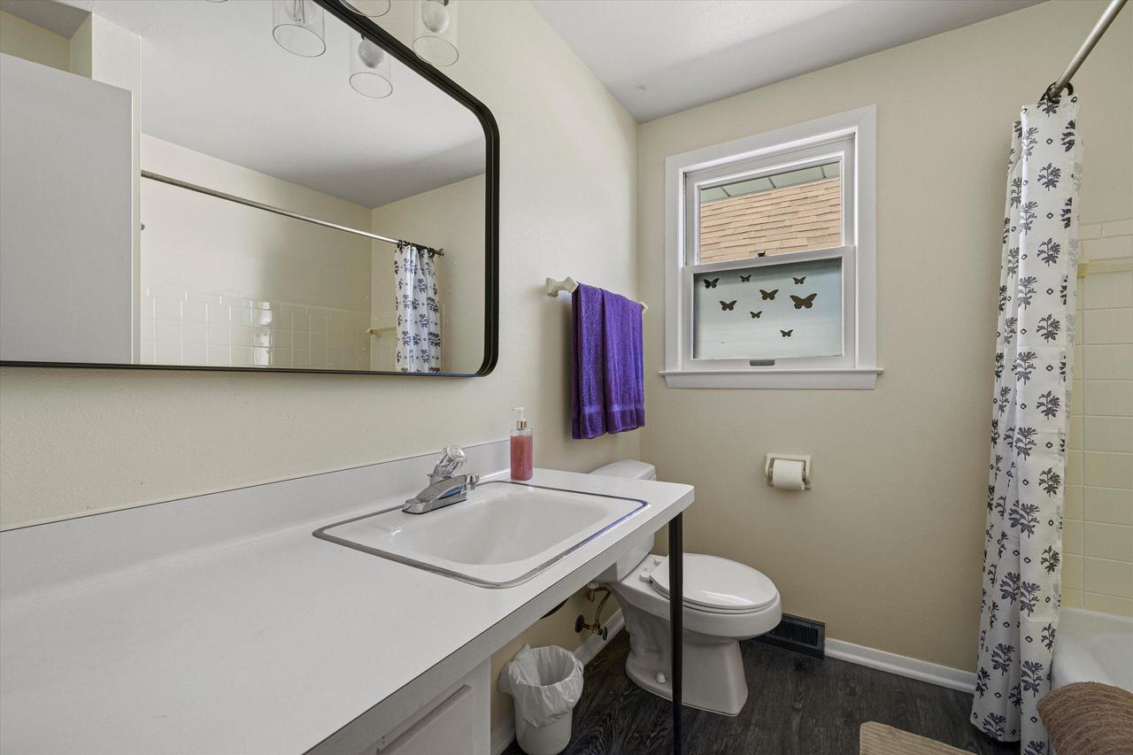 3804 East Edgerton AVENUE