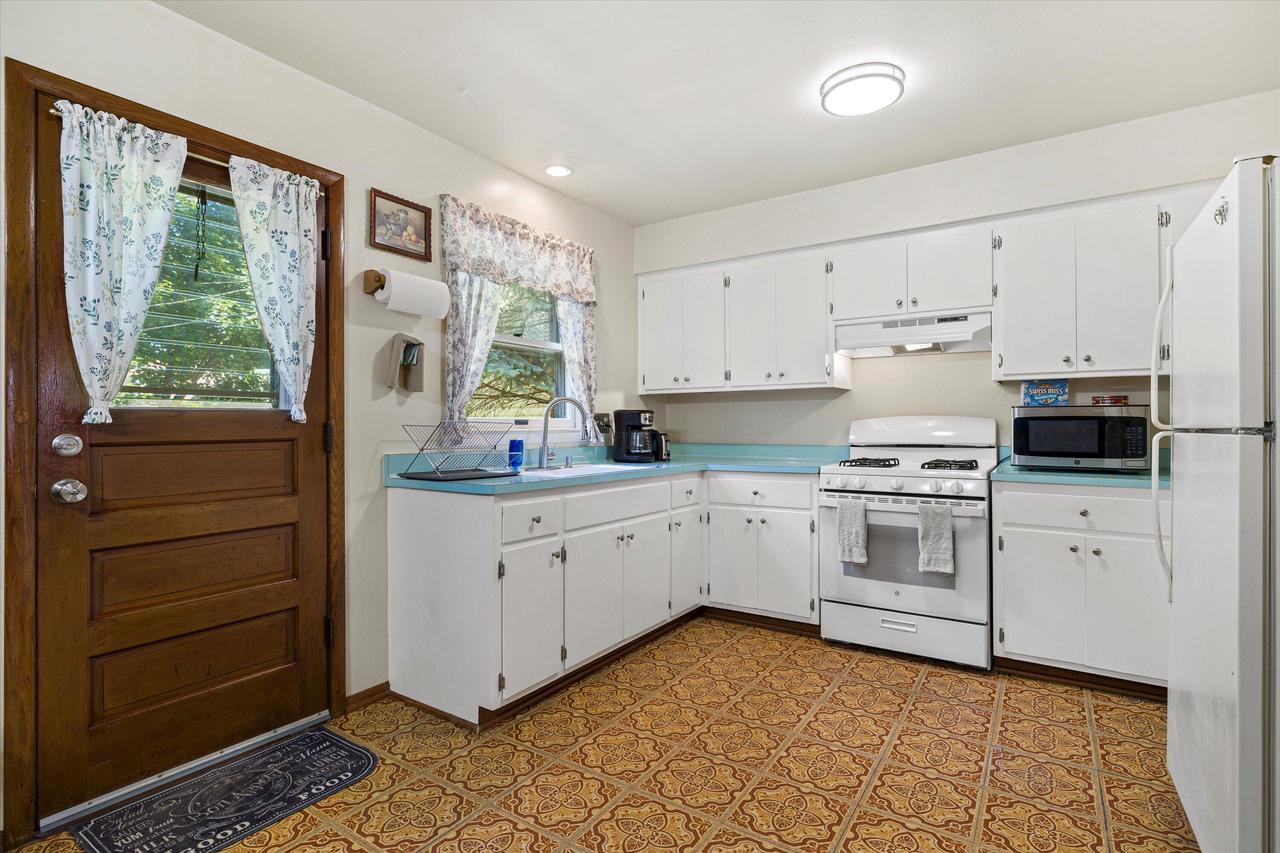 3804 East Edgerton AVENUE