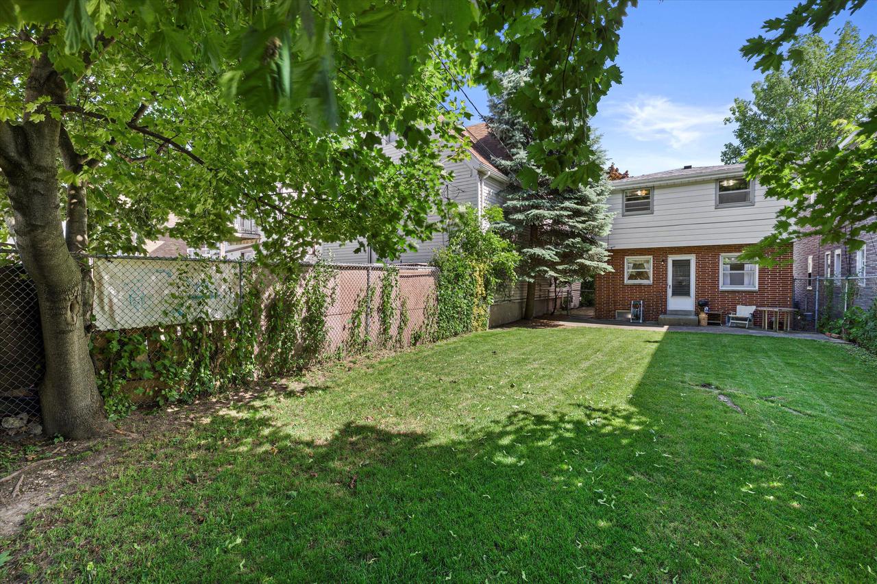 3804 East Edgerton AVENUE