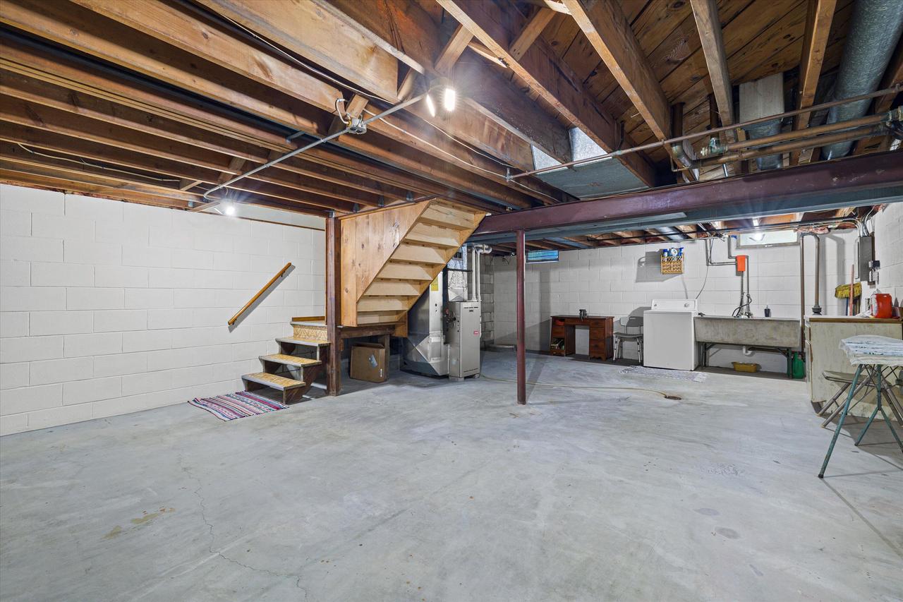 3804 East Edgerton AVENUE