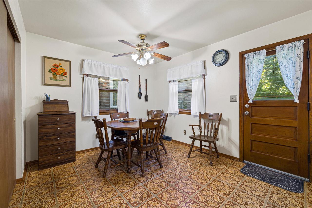 3804 East Edgerton AVENUE