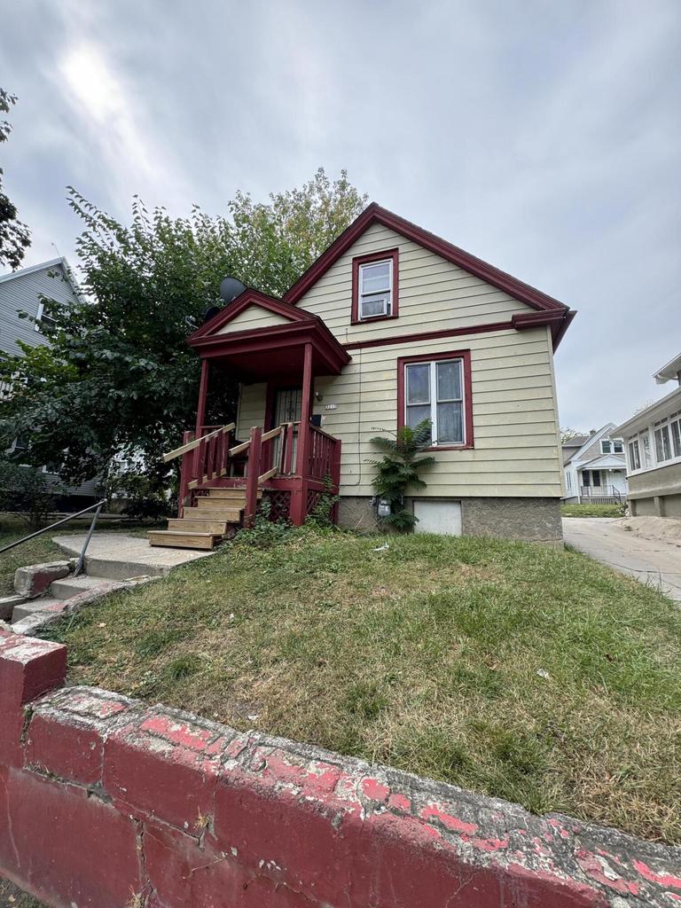 3213 North 1st STREET