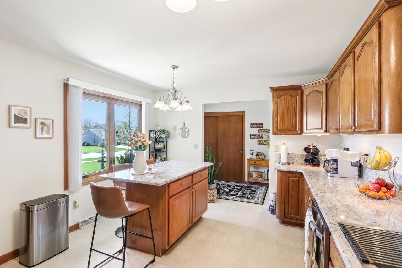 4102 West Forest Hill AVENUE