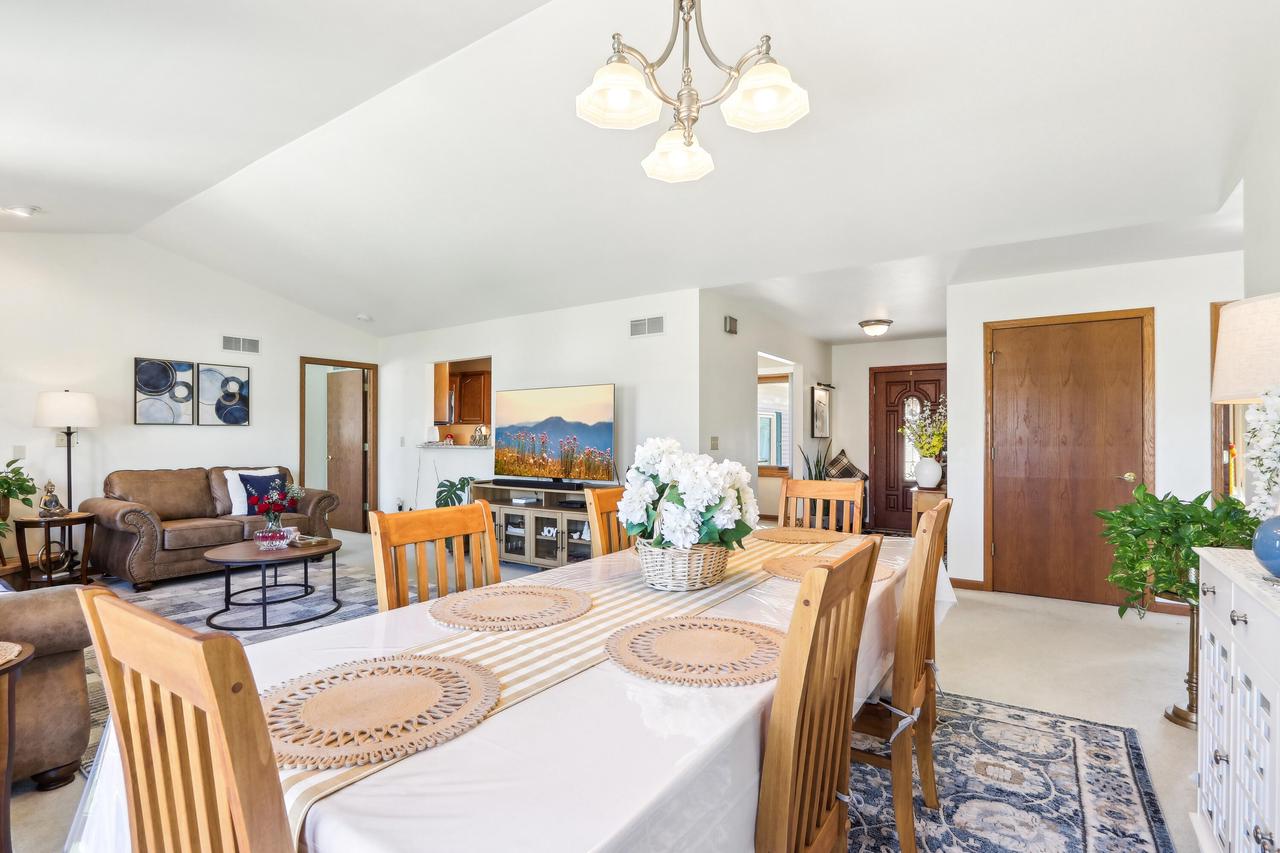 4102 West Forest Hill AVENUE