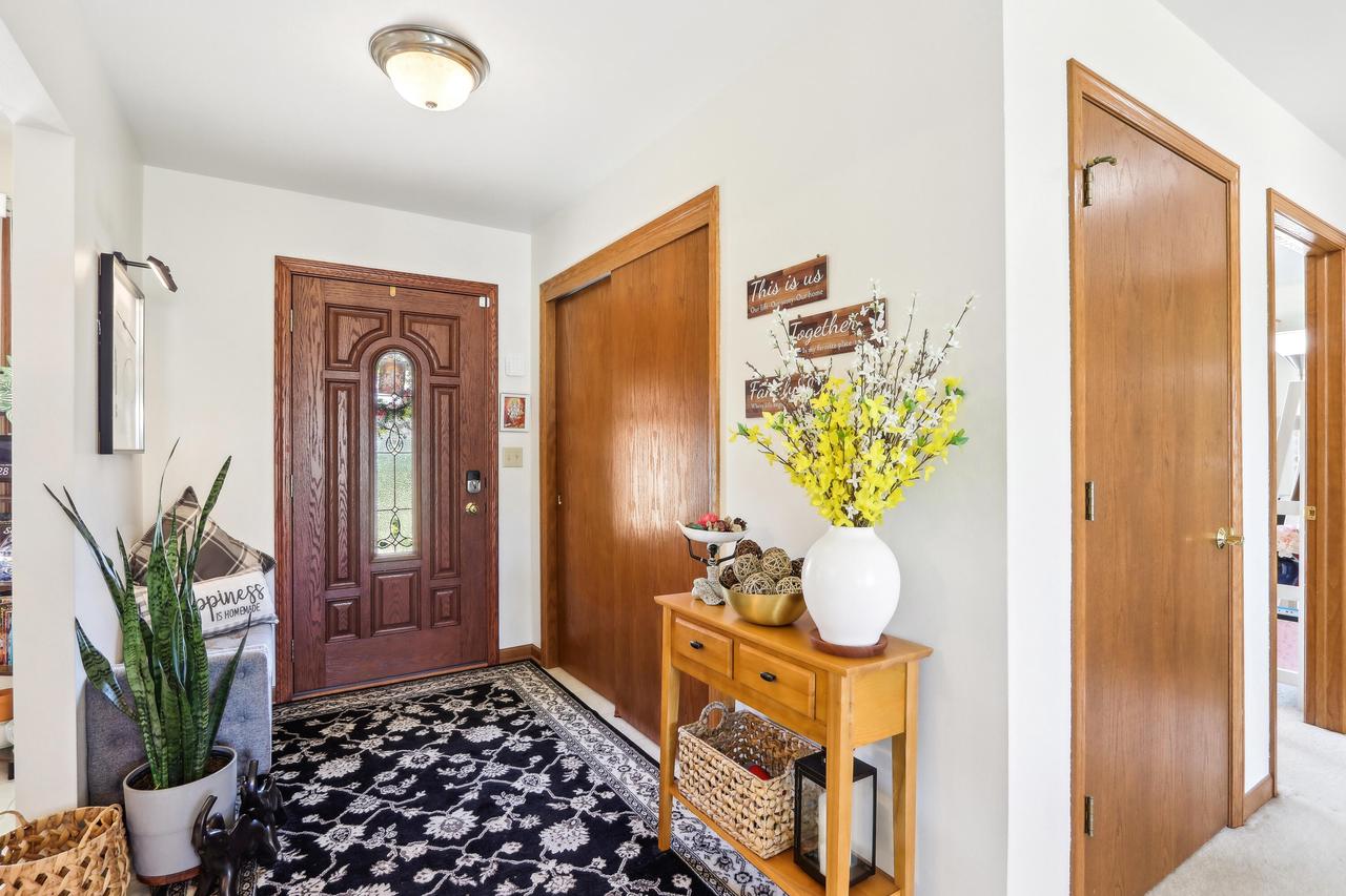 4102 West Forest Hill AVENUE