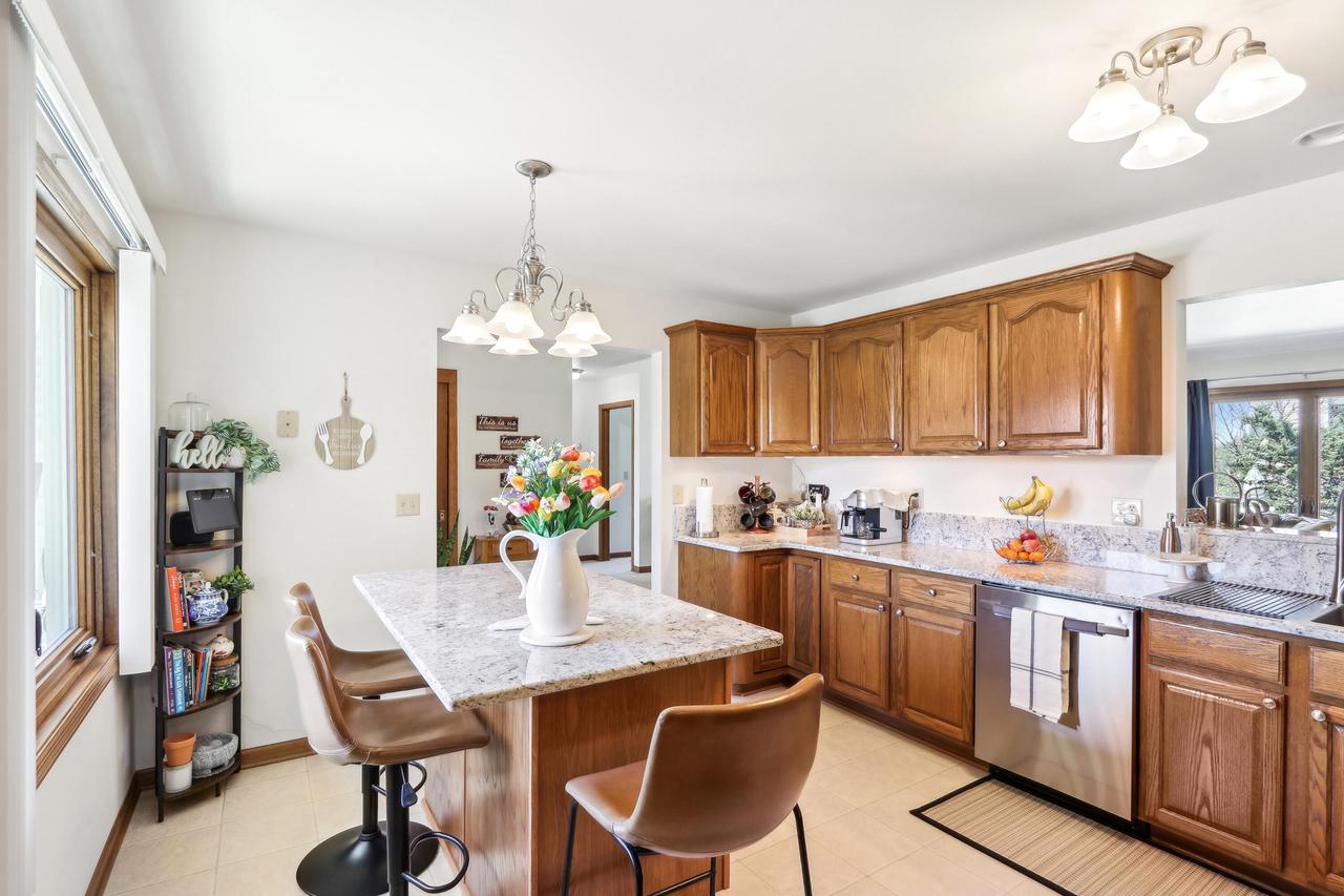 4102 West Forest Hill AVENUE