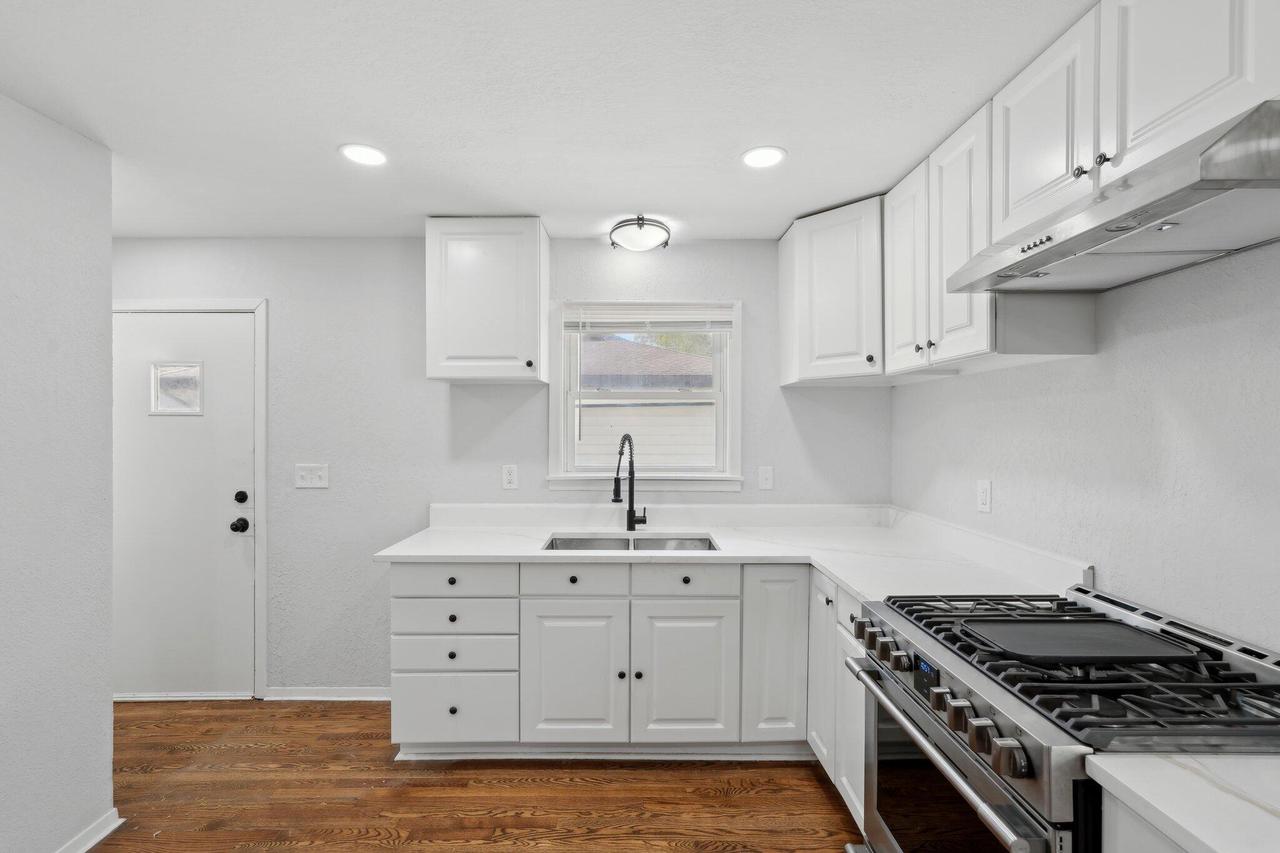 8246 North 106th STREET